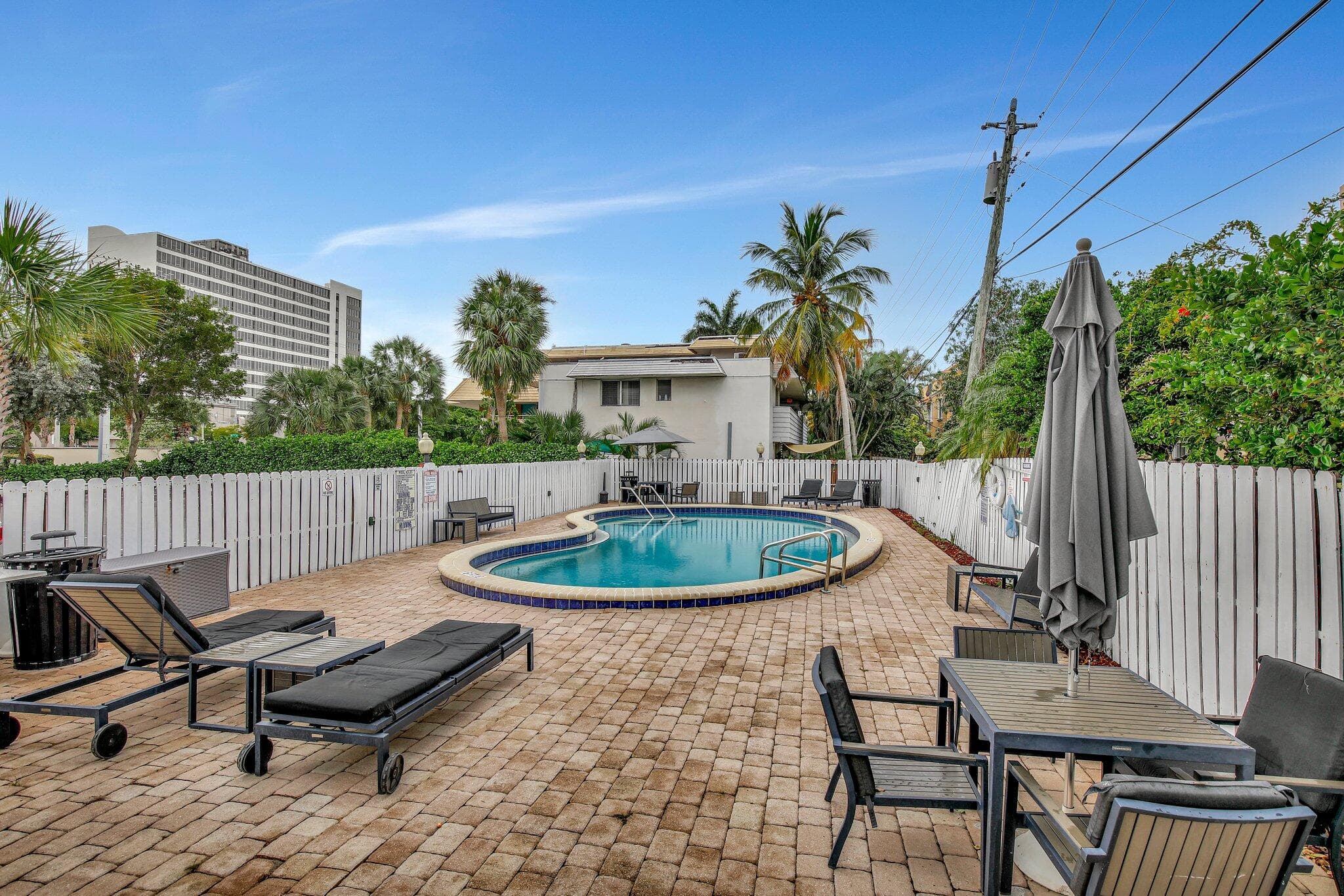 2555 NE 11th Street 609, Fort Lauderdale, FL 33304 — photo 31 of 45