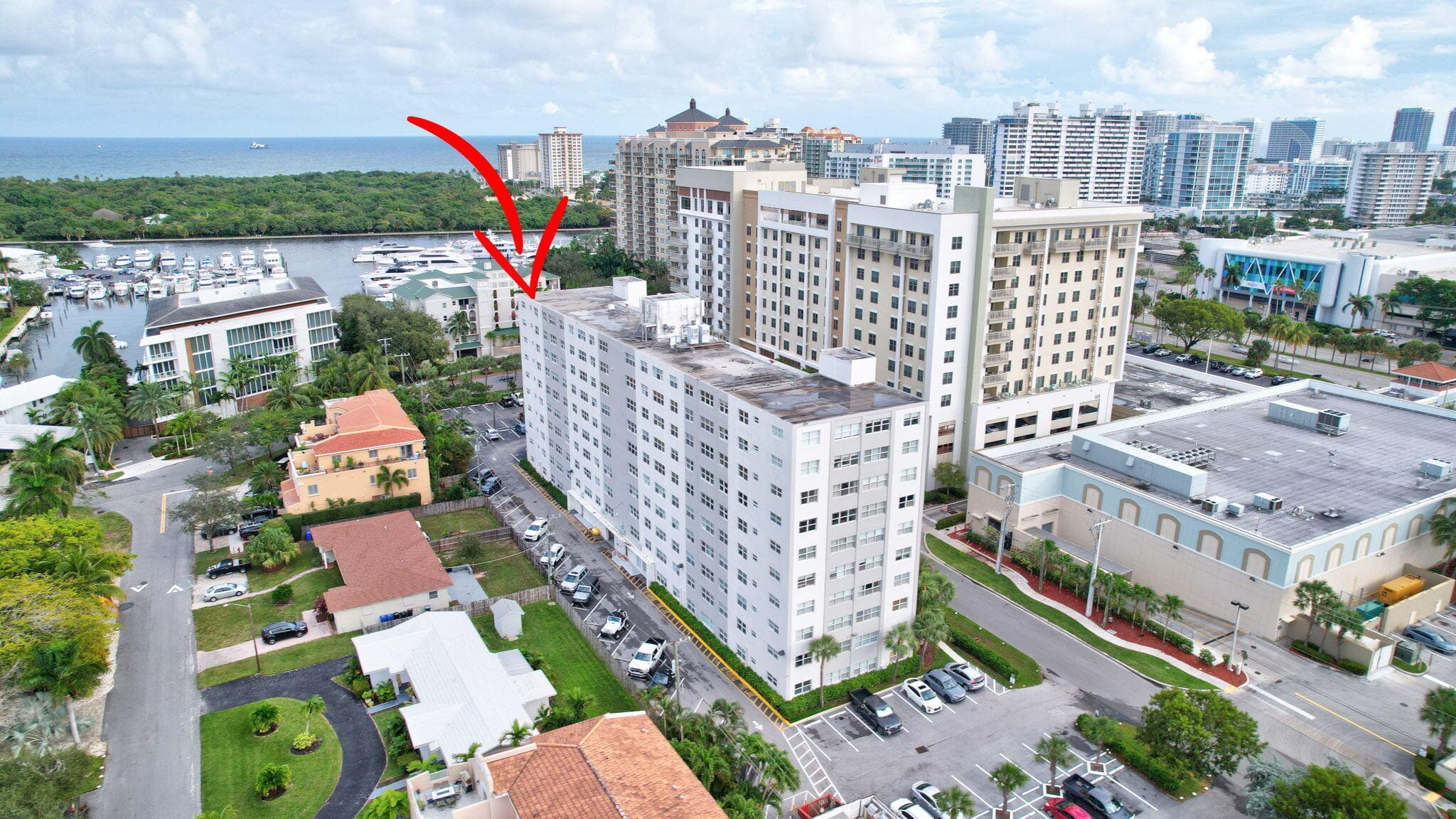 2555 NE 11th Street 609, Fort Lauderdale, FL 33304 — photo 2 of 45