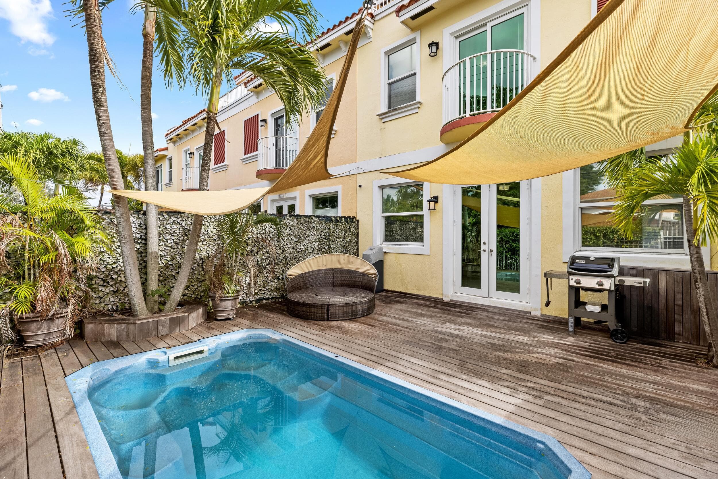 1222 NE 18th Avenue 1, Fort Lauderdale, FL 33304 — photo 27 of 33