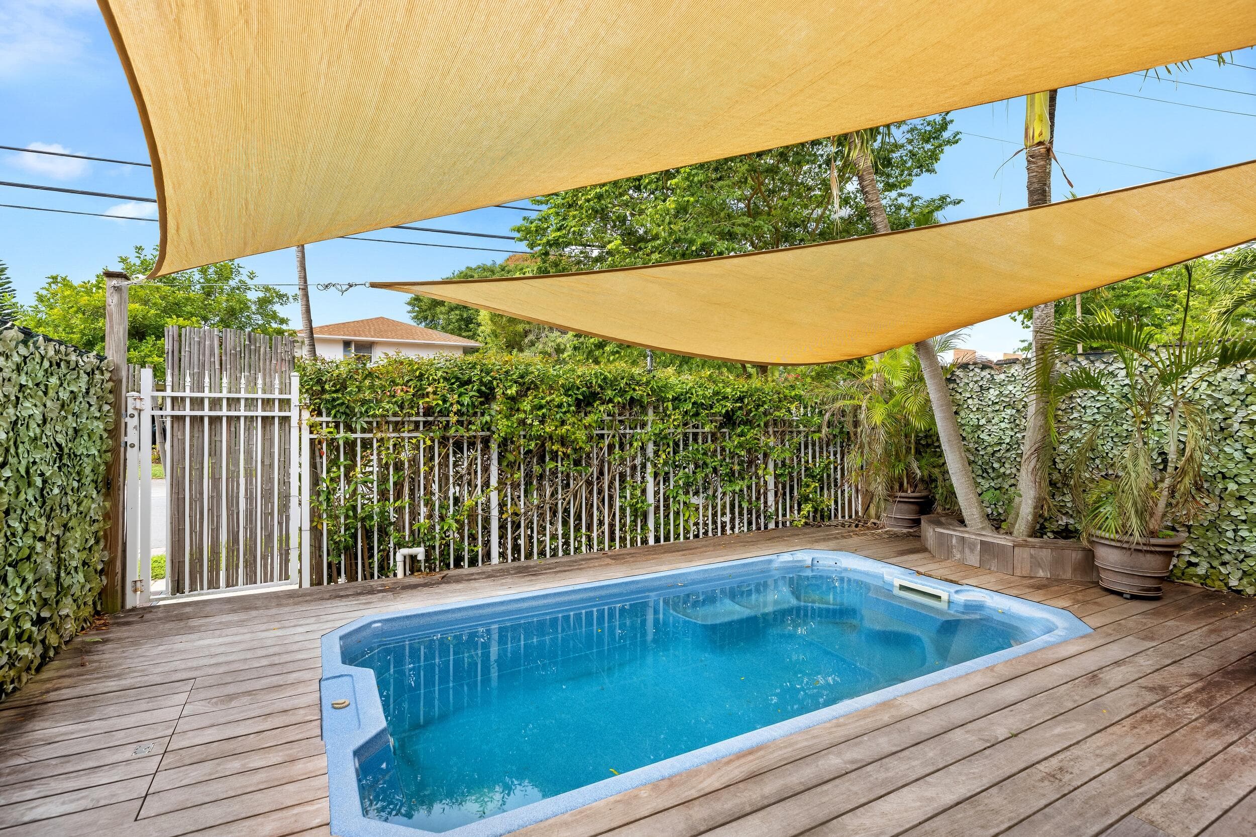 1222 NE 18th Avenue 1, Fort Lauderdale, FL 33304 — photo 29 of 33