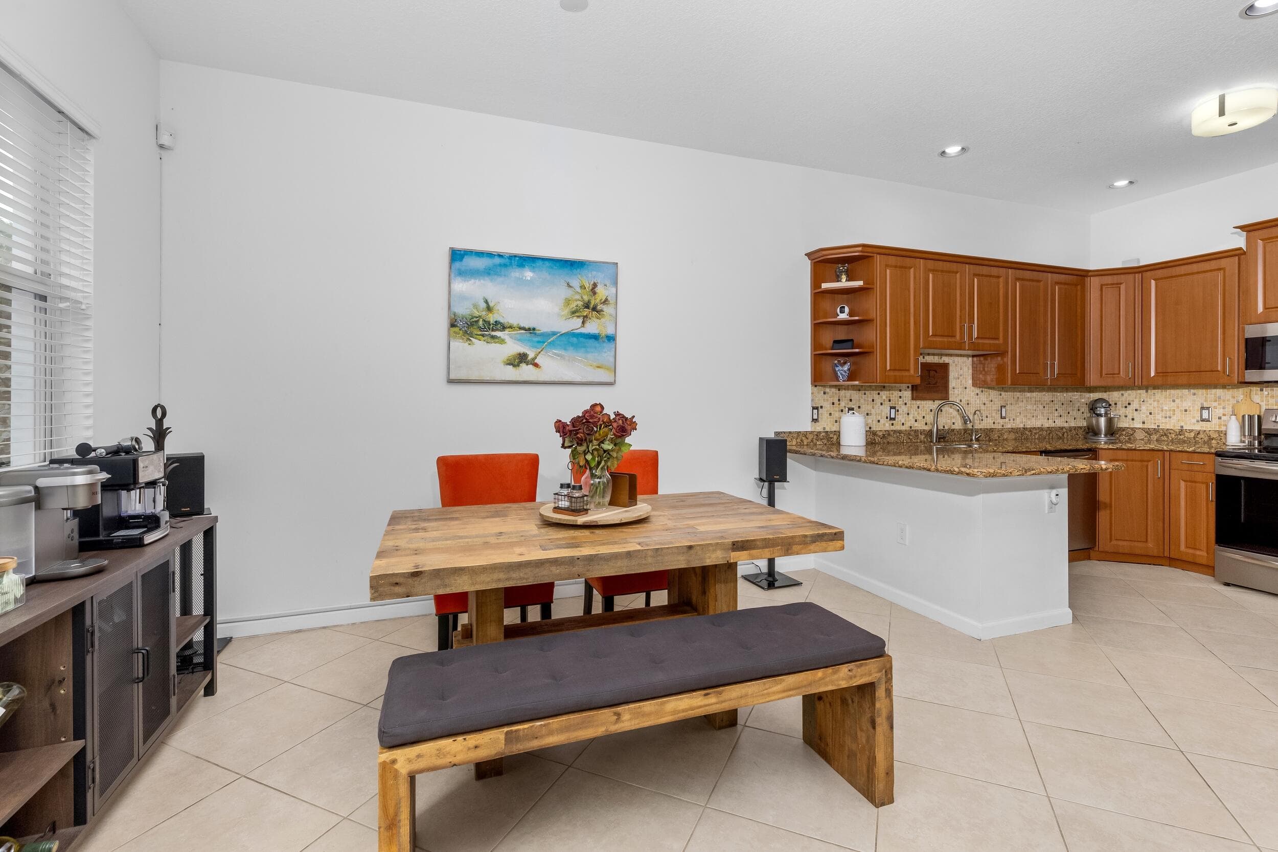 1222 NE 18th Avenue 1, Fort Lauderdale, FL 33304 — photo 8 of 33