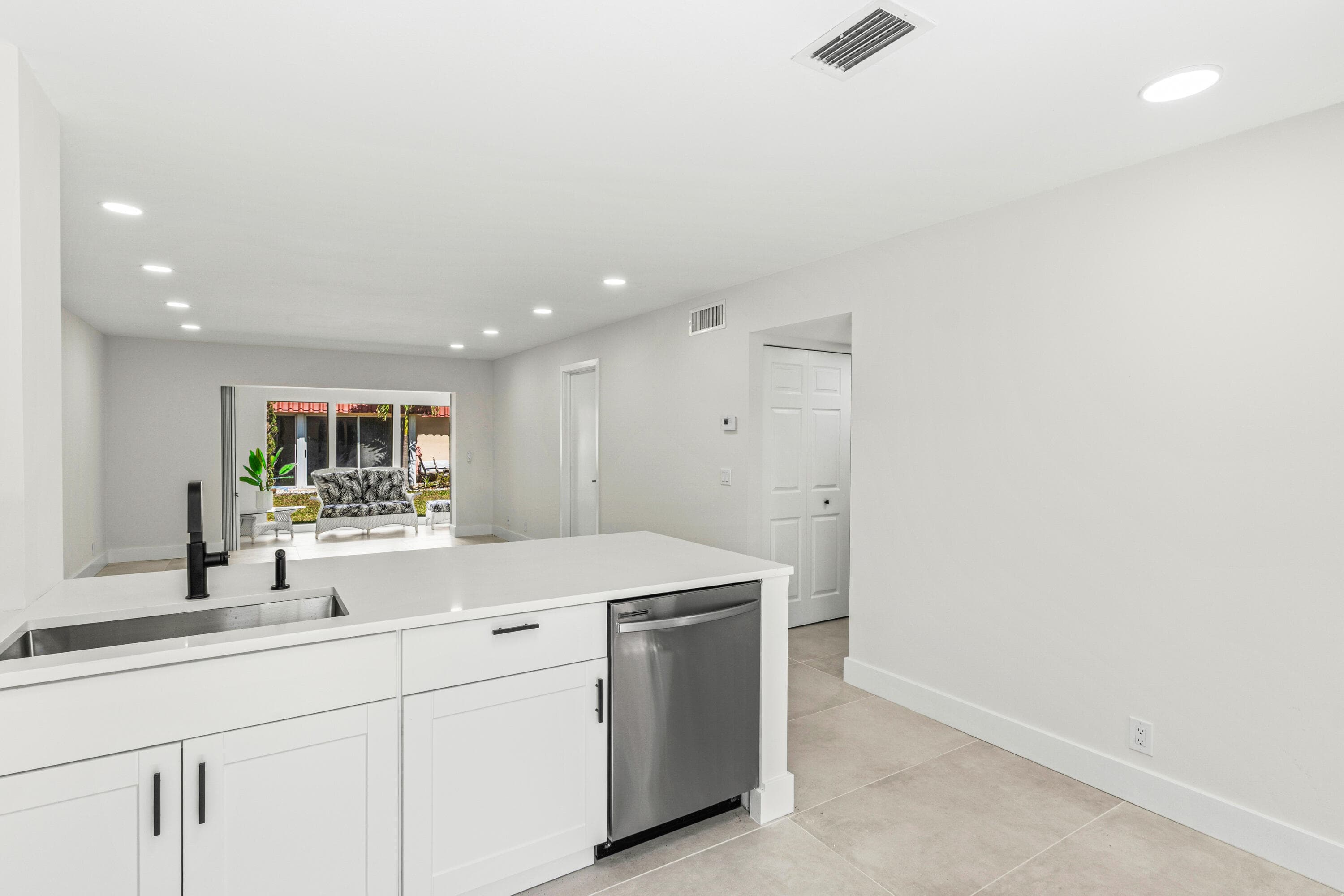 733 Nantucket Circle, Lake Worth, FL 33467 — photo 5 of 38