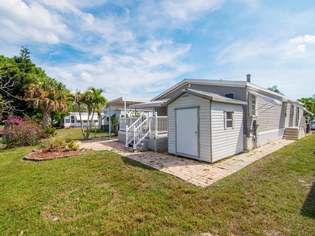 43 W Caribbean, Port St. Lucie, FL 34952 — photo 36 of 44