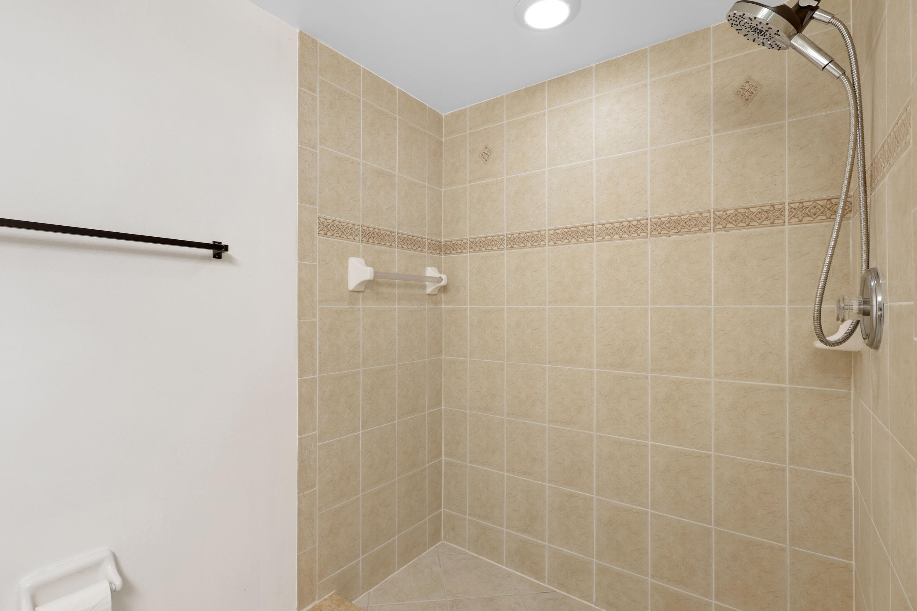 529 E Sheridan Street 2061, Dania Beach, FL 33004 — photo 23 of 33