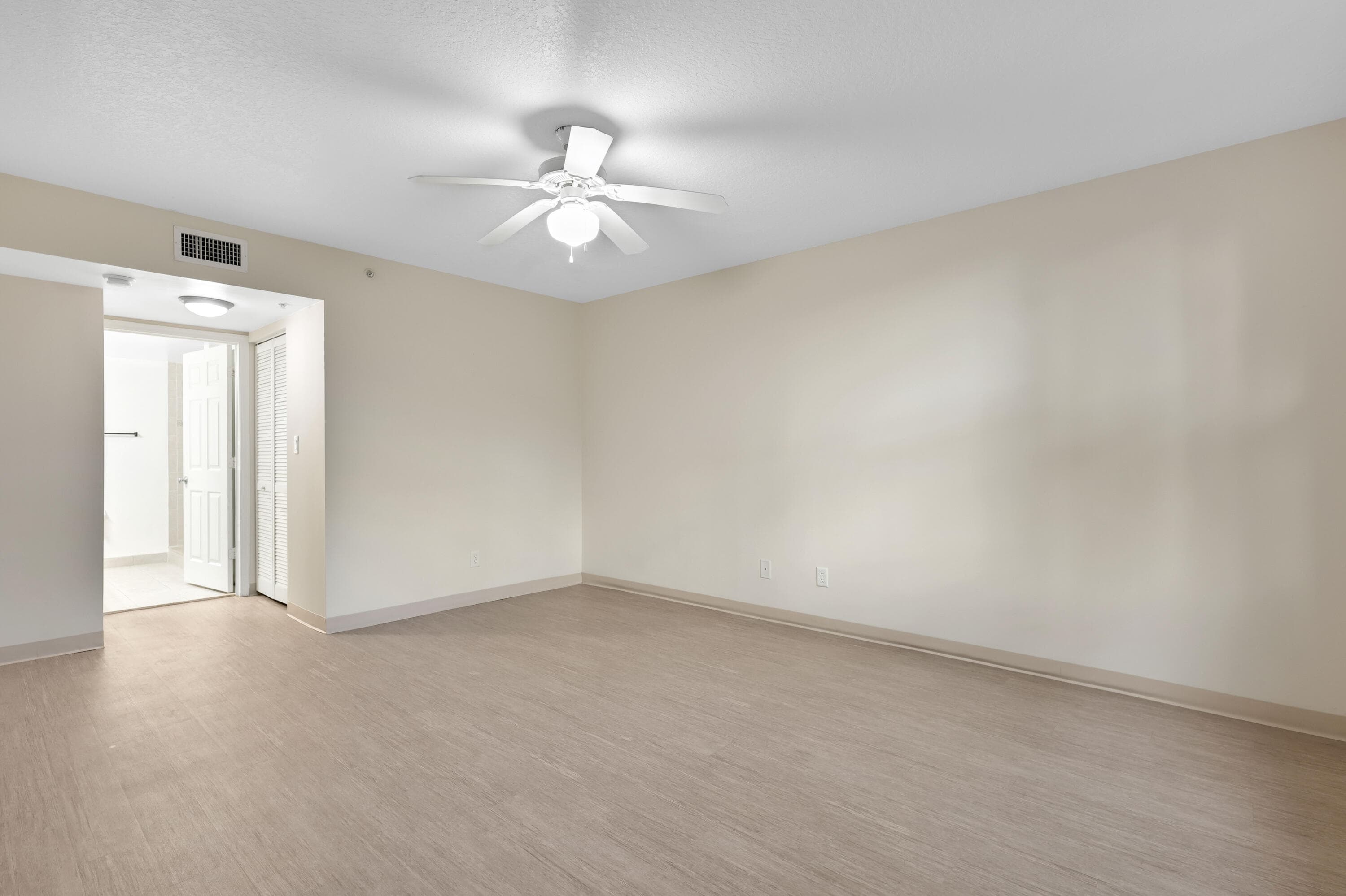 529 E Sheridan Street 2061, Dania Beach, FL 33004 — photo 25 of 33