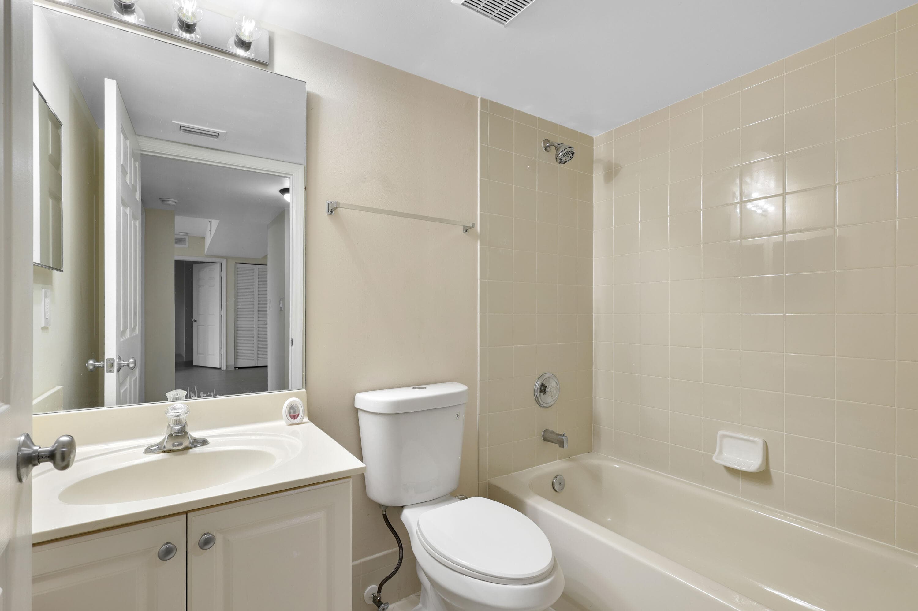 529 E Sheridan Street 2061, Dania Beach, FL 33004 — photo 31 of 33