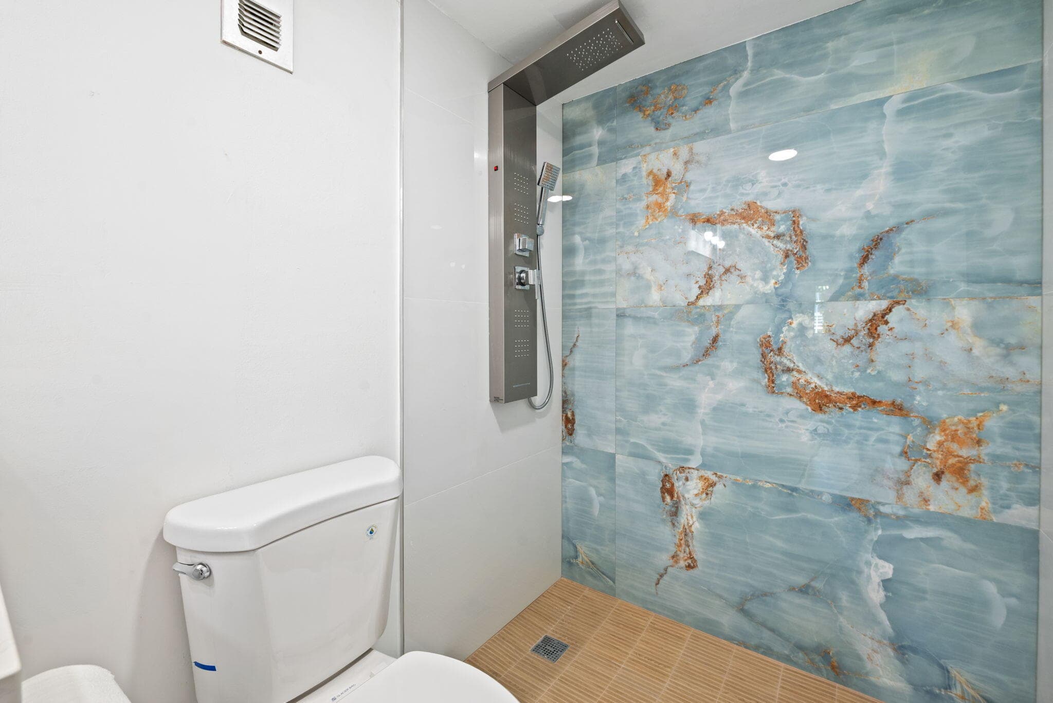 230 NE 26th Avenue 2160, Boynton Beach, FL 33435 — photo 4 of 31