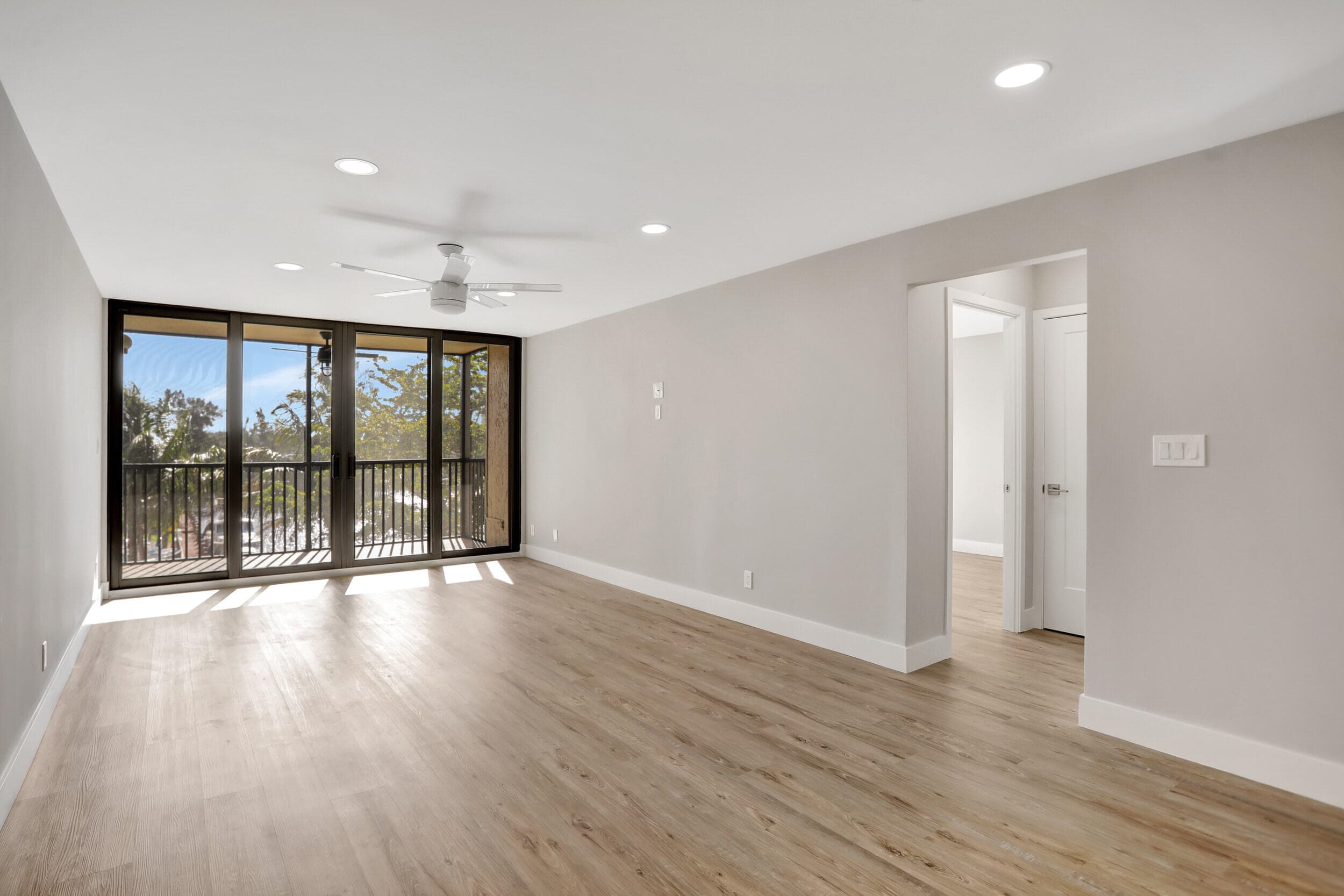 7 Royal Palm Way 404, Boca Raton, FL 33432 — photo 8 of 21