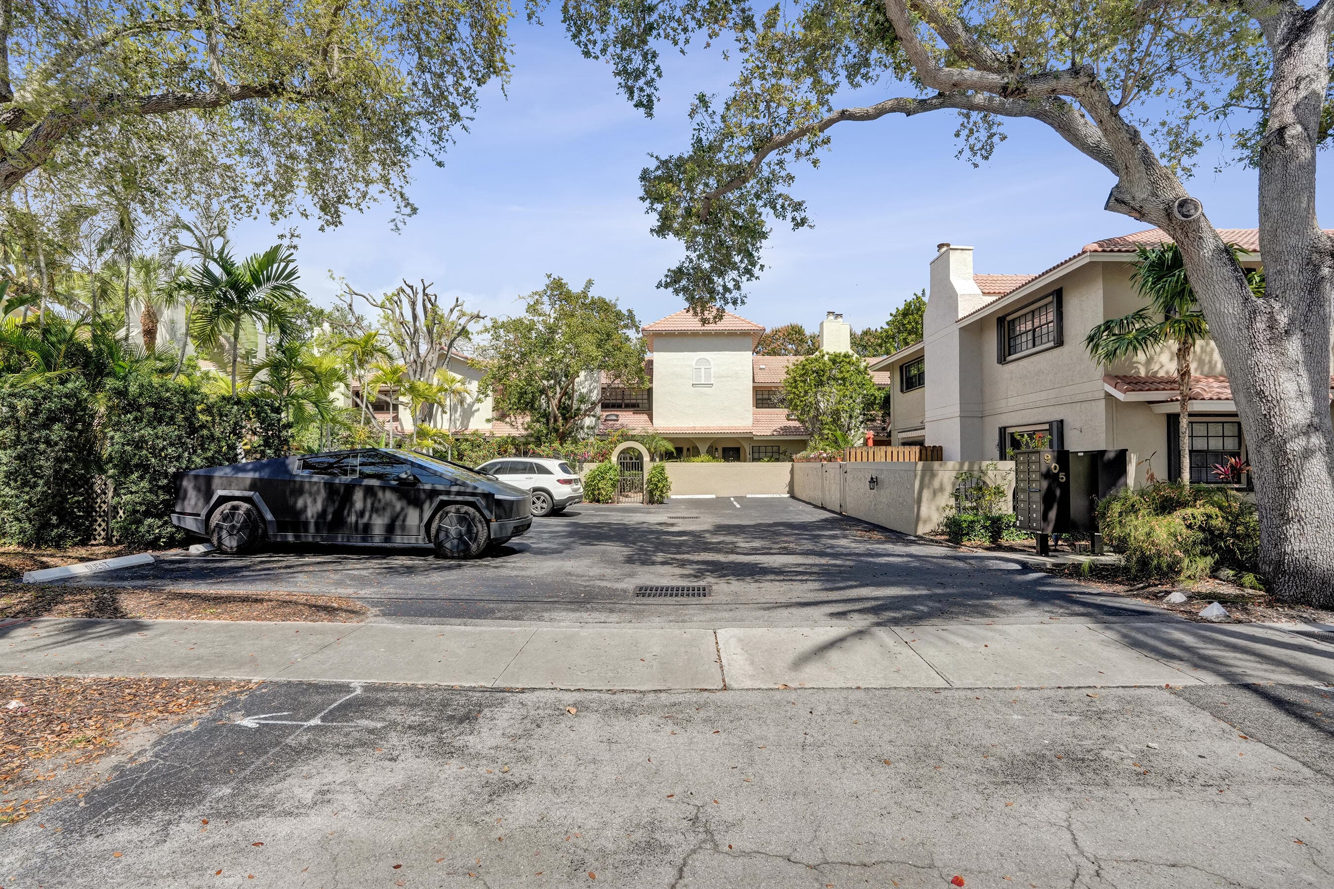 905 SE 12th Court 16, Fort Lauderdale, FL 33316 — photo 40 of 42