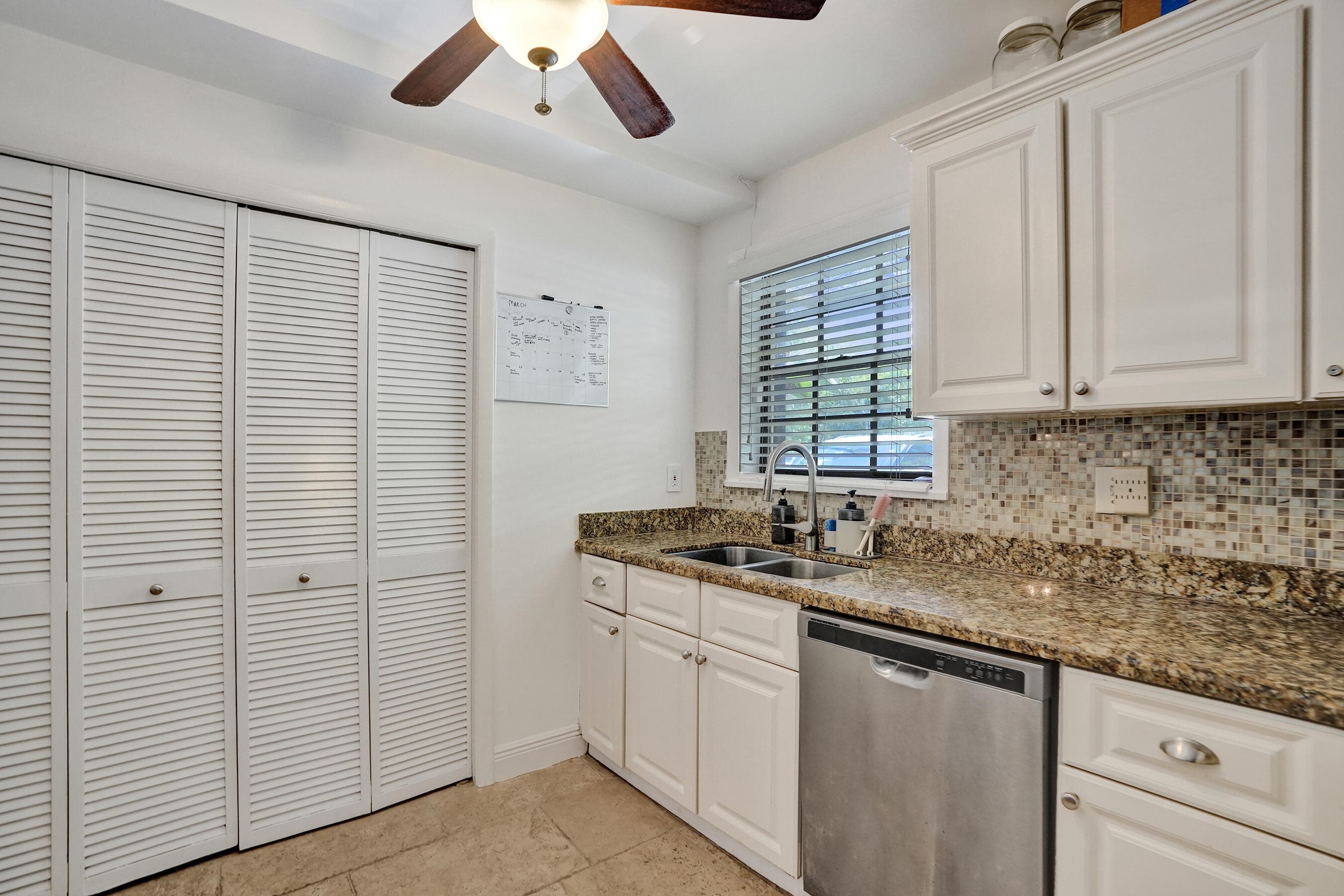 905 SE 12th Court 16, Fort Lauderdale, FL 33316 — photo 9 of 42