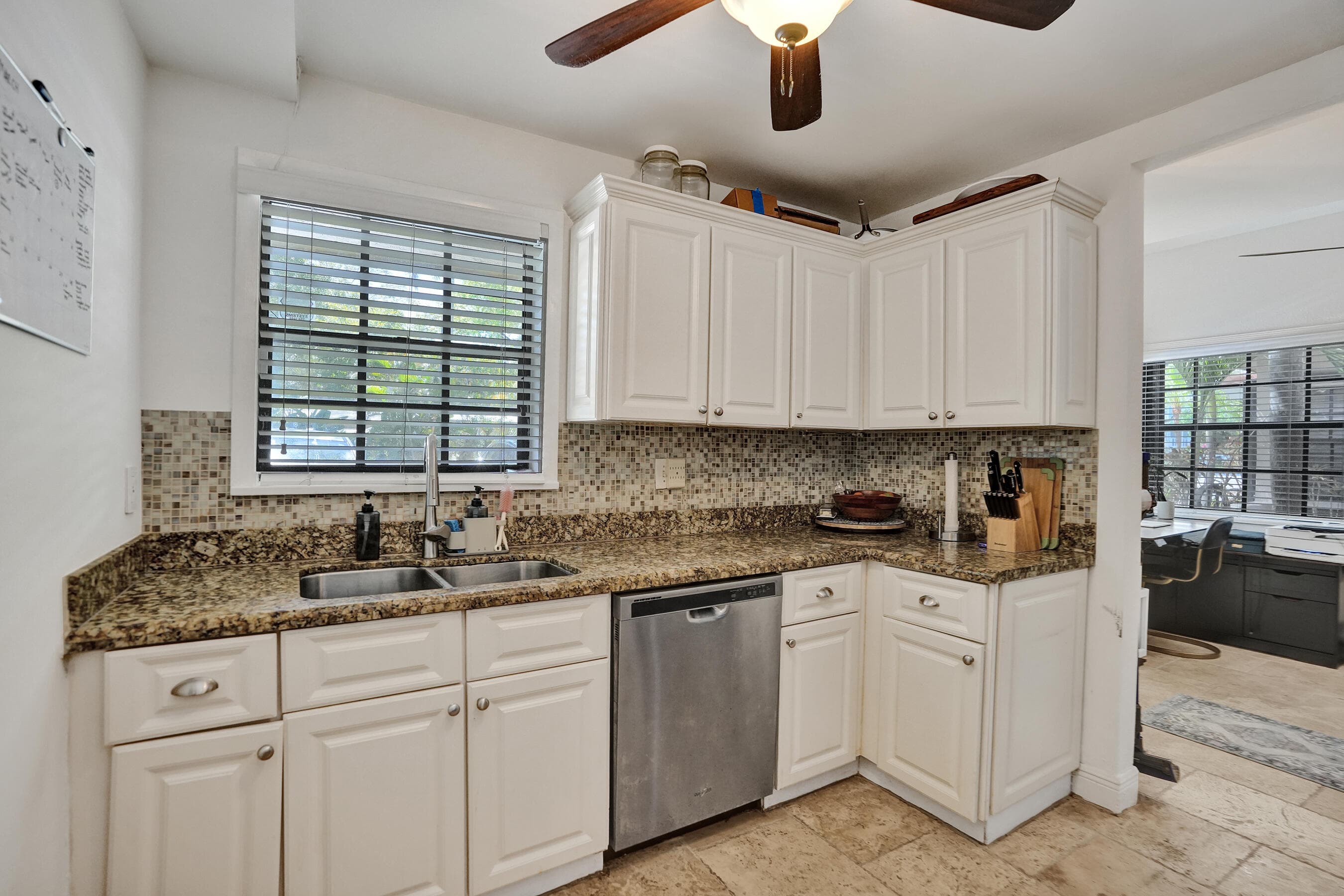 905 SE 12th Court 16, Fort Lauderdale, FL 33316 — photo 8 of 42
