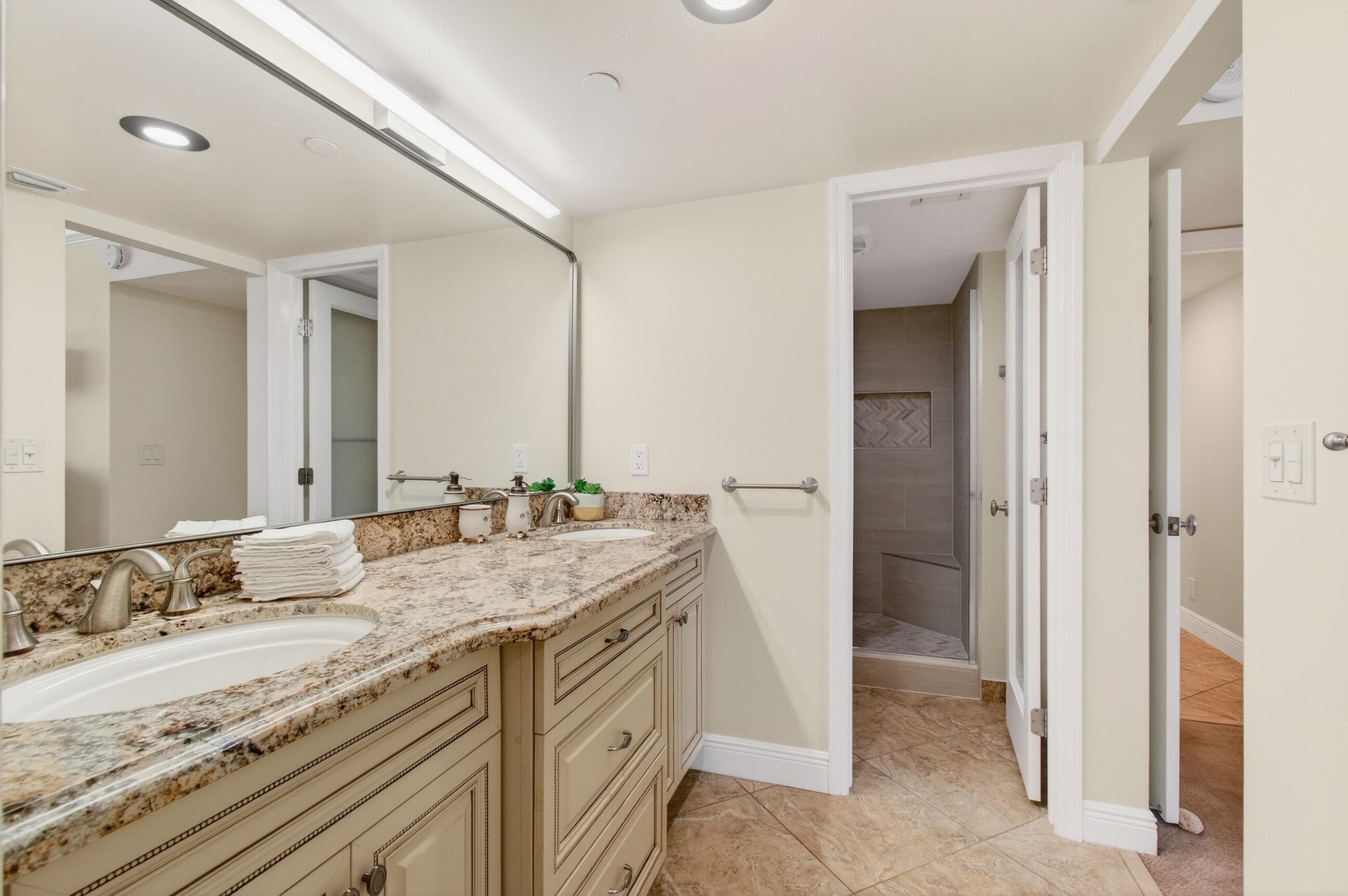 3560 S Ocean Boulevard 602, South Palm Beach, FL 33480 — photo 17 of 47