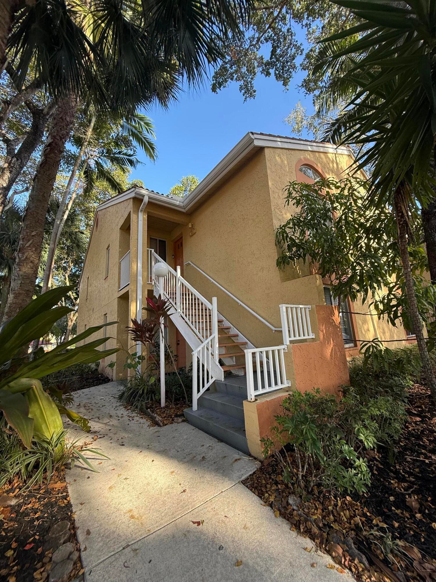 902 Coral Club Drive 902, Coral Springs, FL 33071 — photo 2 of 13