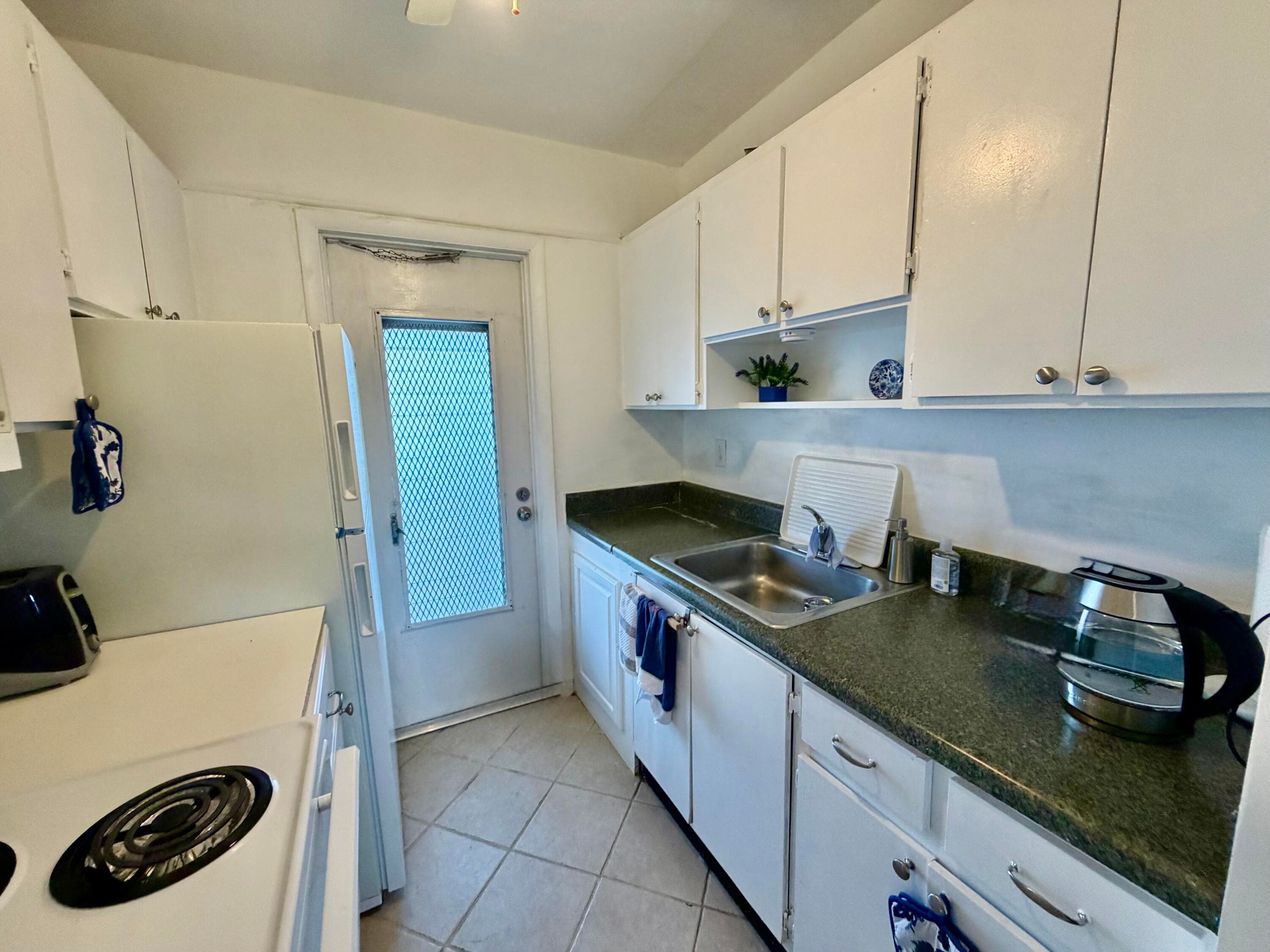 2551 W Golf Boulevard 204, Pompano Beach, FL 33064 — photo 27 of 38