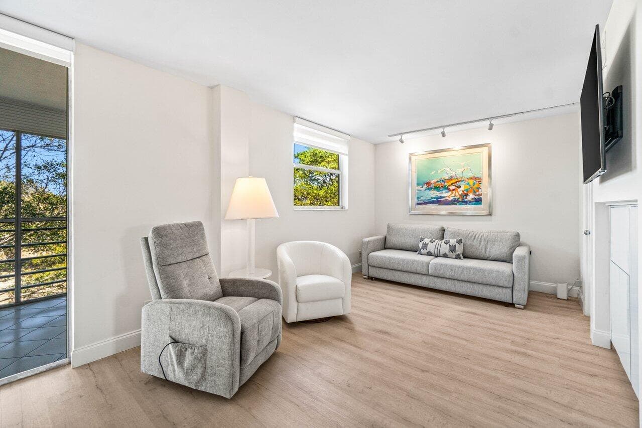 6461 NW 2nd Avenue 411, Boca Raton, FL 33487 — photo 10 of 31