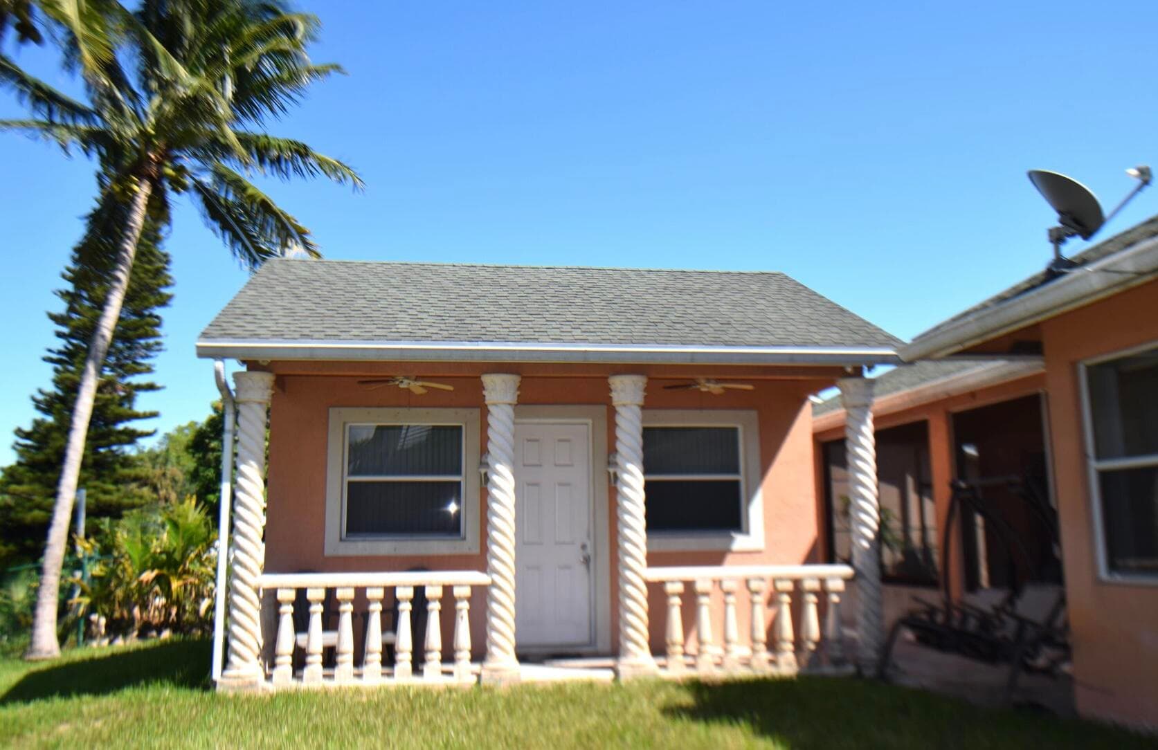 2215 Hypoluxo Rd Road, Lantana, FL 33462 — photo 3 of 49