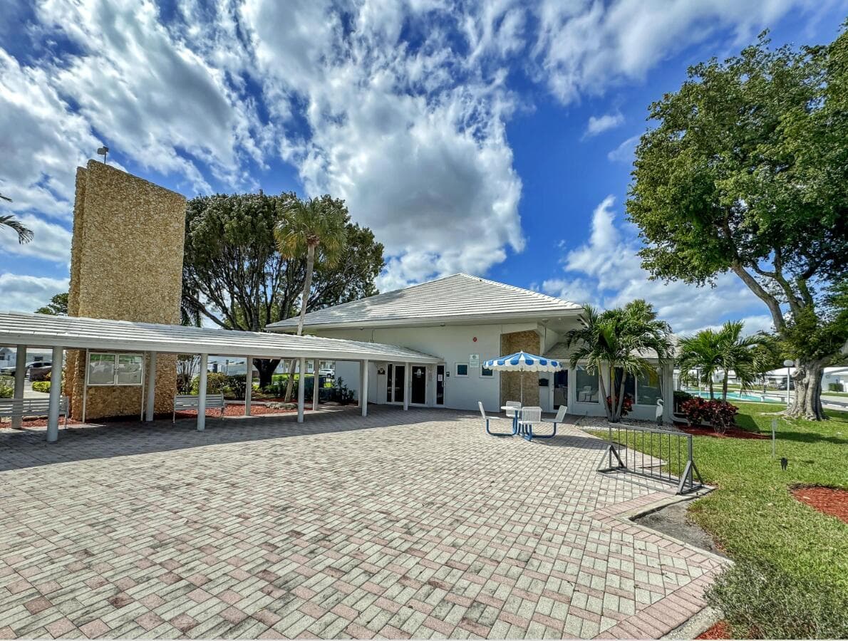 2551 W Golf Boulevard 204, Pompano Beach, FL 33064 — photo 34 of 38