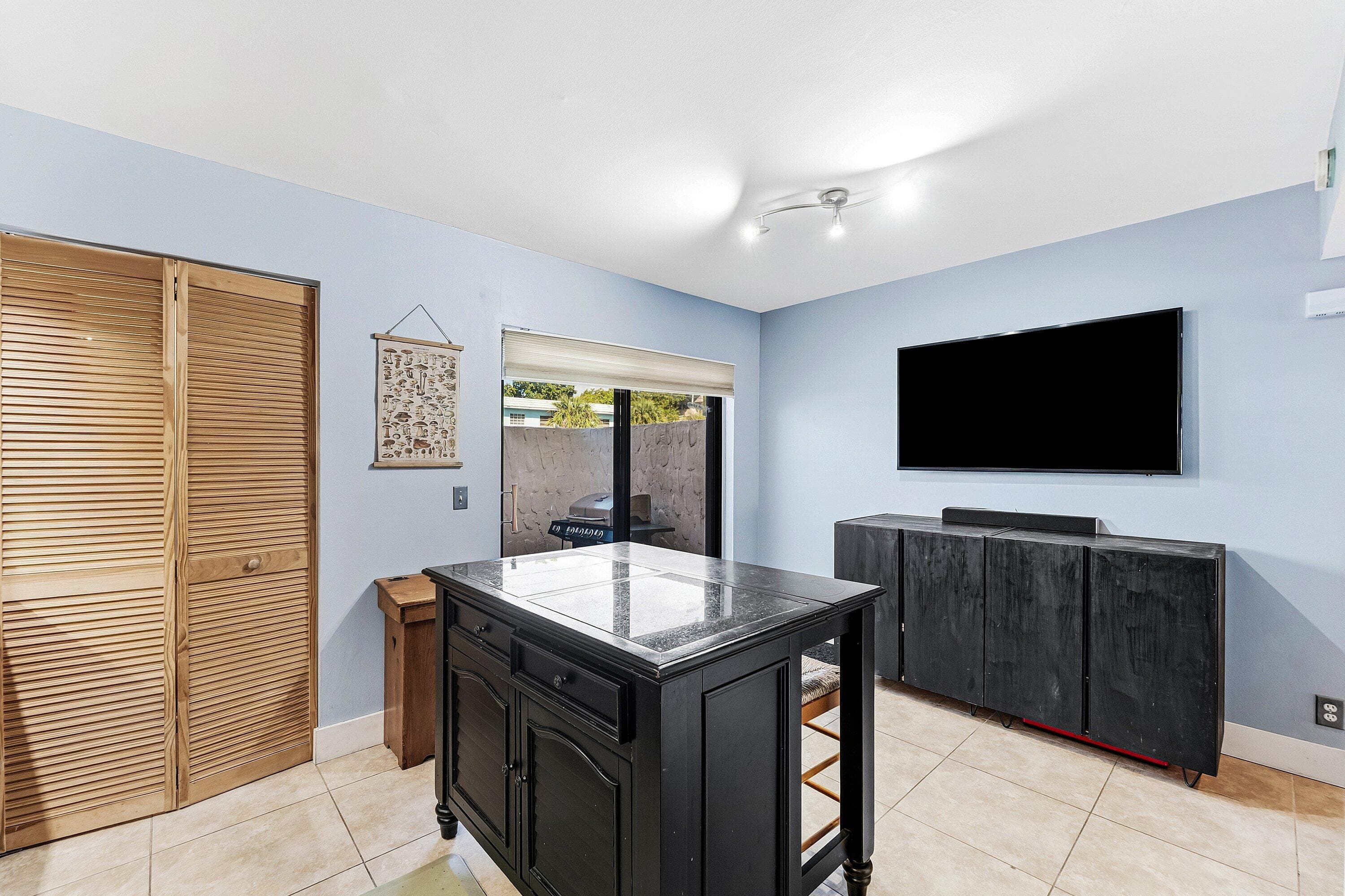 236 SE 10th Avenue, Pompano Beach, FL 33060 — photo 10 of 50