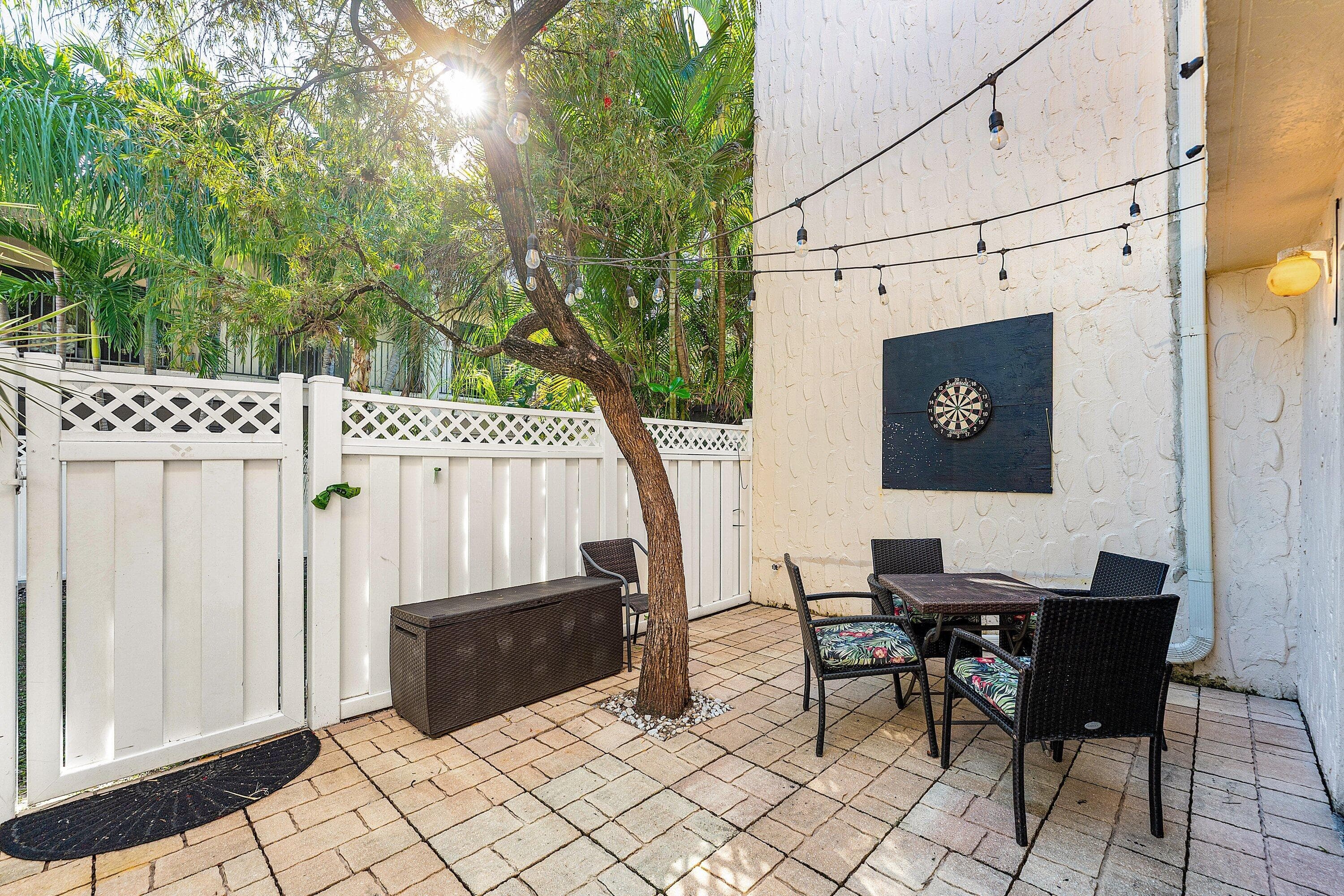 236 SE 10th Avenue, Pompano Beach, FL 33060 — photo 25 of 50
