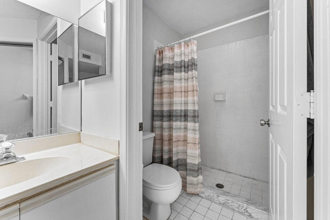 10 Via De Casas Sur 104, Boynton Beach, FL 33426 — photo 16 of 39