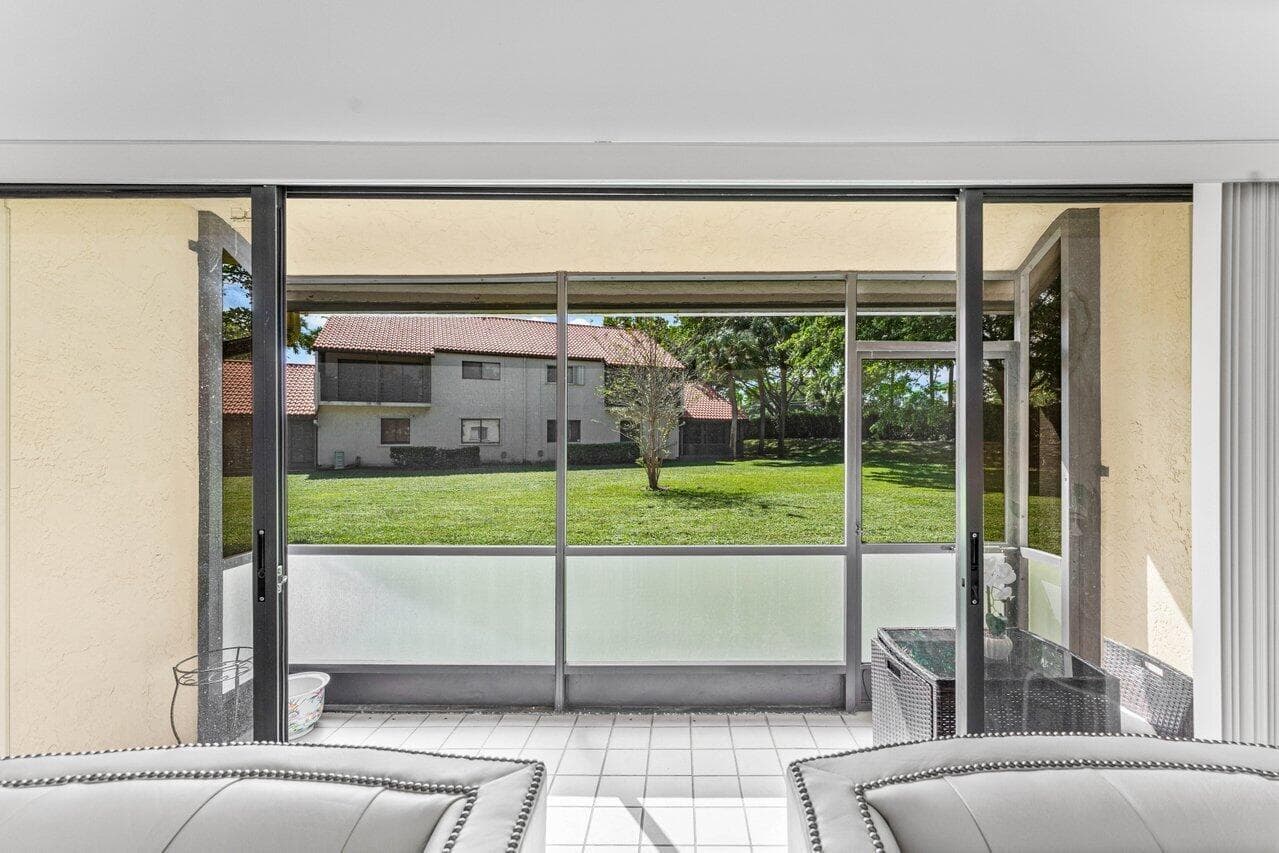 10 Via De Casas Sur 104, Boynton Beach, FL 33426 — photo 17 of 39