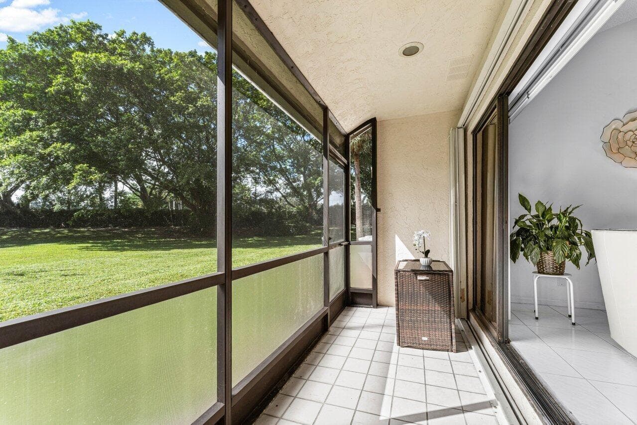 10 Via De Casas Sur 104, Boynton Beach, FL 33426 — photo 19 of 39
