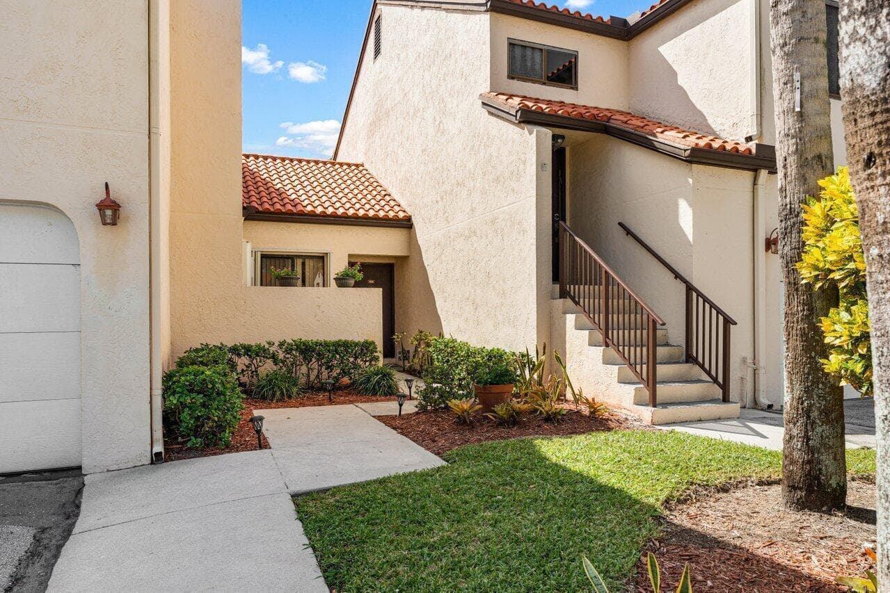 10 Via De Casas Sur 104, Boynton Beach, FL 33426 — photo 27 of 39