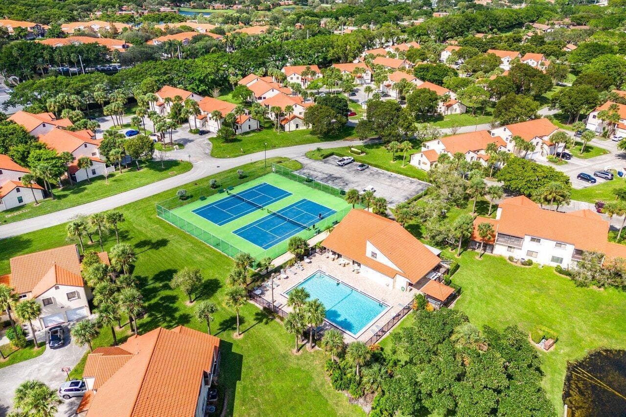 10 Via De Casas Sur 104, Boynton Beach, FL 33426 — photo 35 of 39