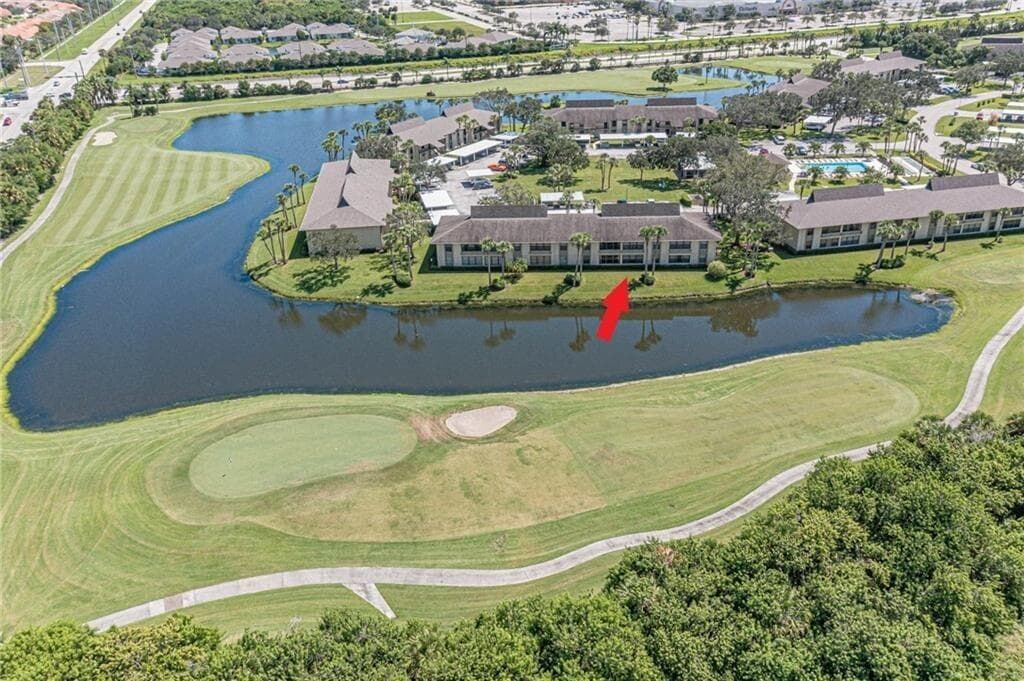 28 Plantation Drive 202, Vero Beach, FL 32966 — photo 1 of 30