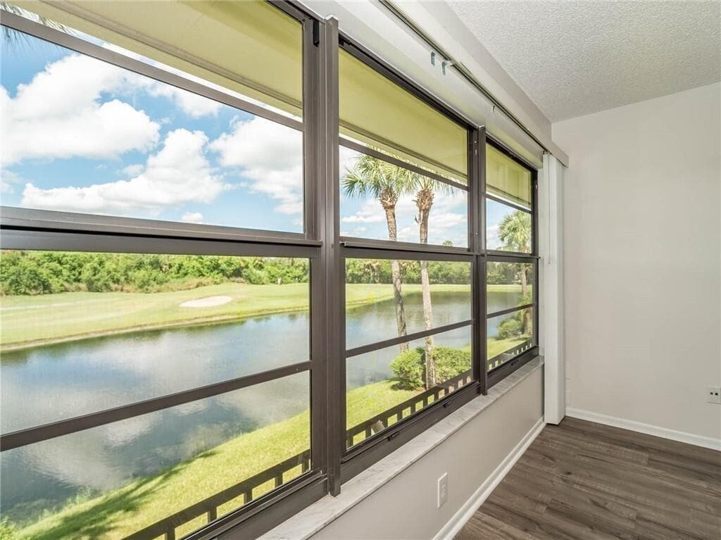 28 Plantation Drive 202, Vero Beach, FL 32966 — photo 4 of 30