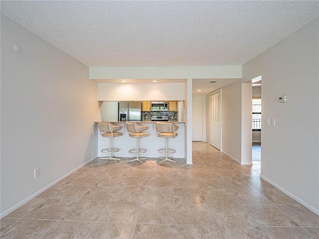 28 Plantation Drive 202, Vero Beach, FL 32966 — photo 10 of 30