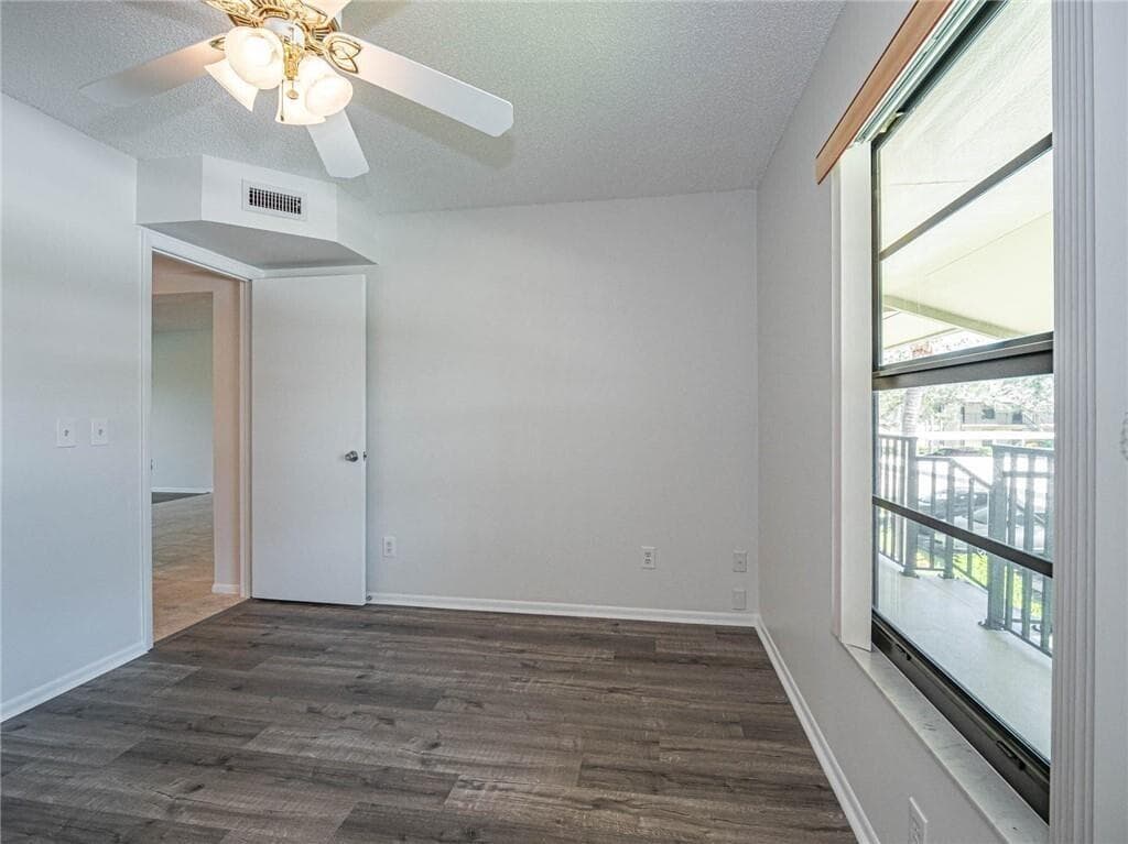 28 Plantation Drive 202, Vero Beach, FL 32966 — photo 18 of 30