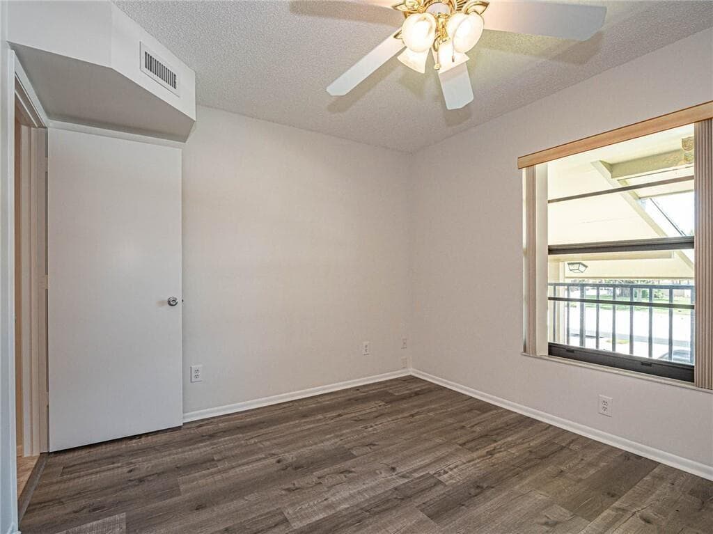28 Plantation Drive 202, Vero Beach, FL 32966 — photo 20 of 30