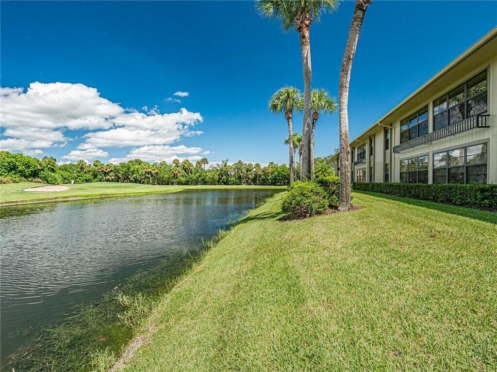 28 Plantation Drive 202, Vero Beach, FL 32966 — photo 23 of 30