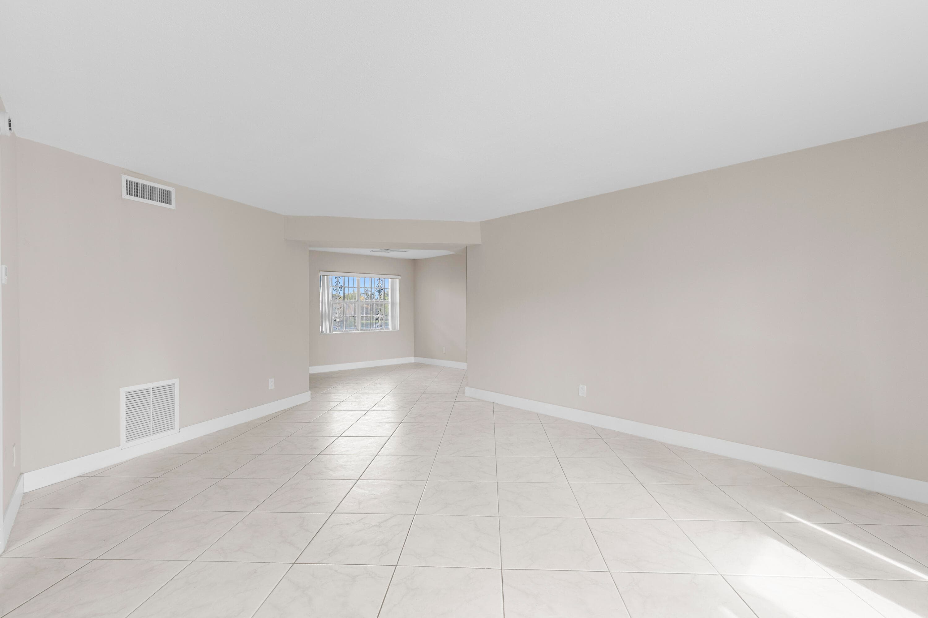 4141 NW 44th Avenue 224, Lauderdale Lakes, FL 33319 — photo 7 of 27