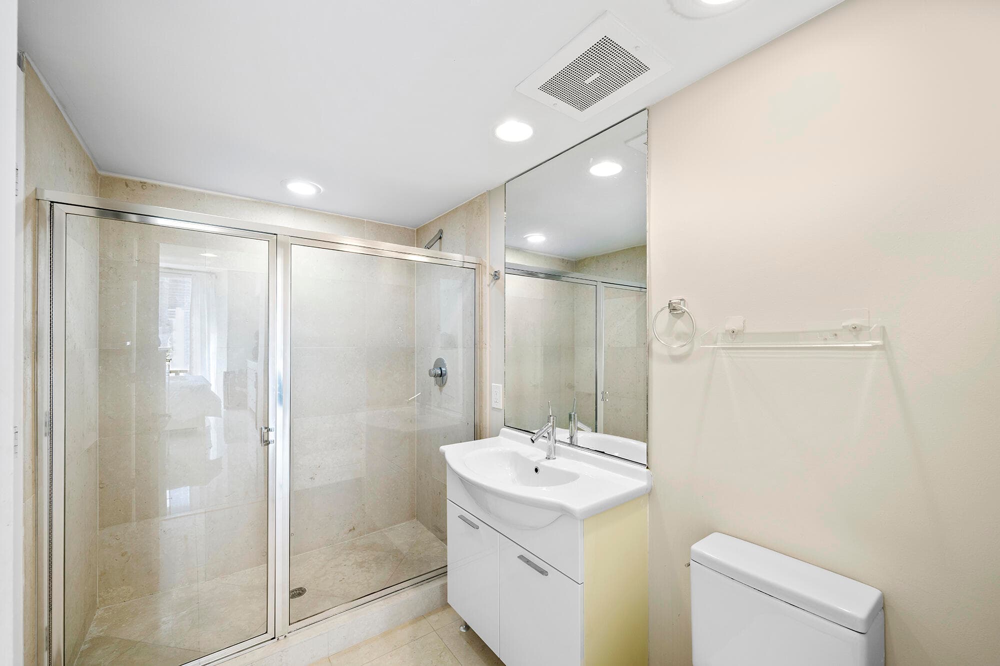 495 Brickell Avenue 911, Miami, FL 33131 — photo 15 of 35