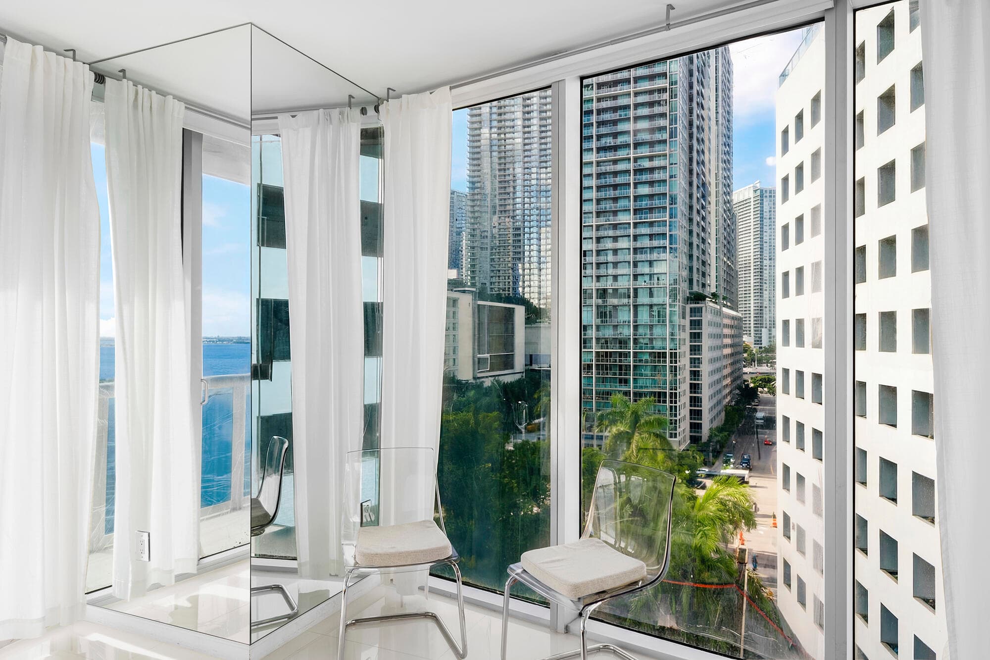 495 Brickell Avenue 911, Miami, FL 33131 — photo 17 of 35