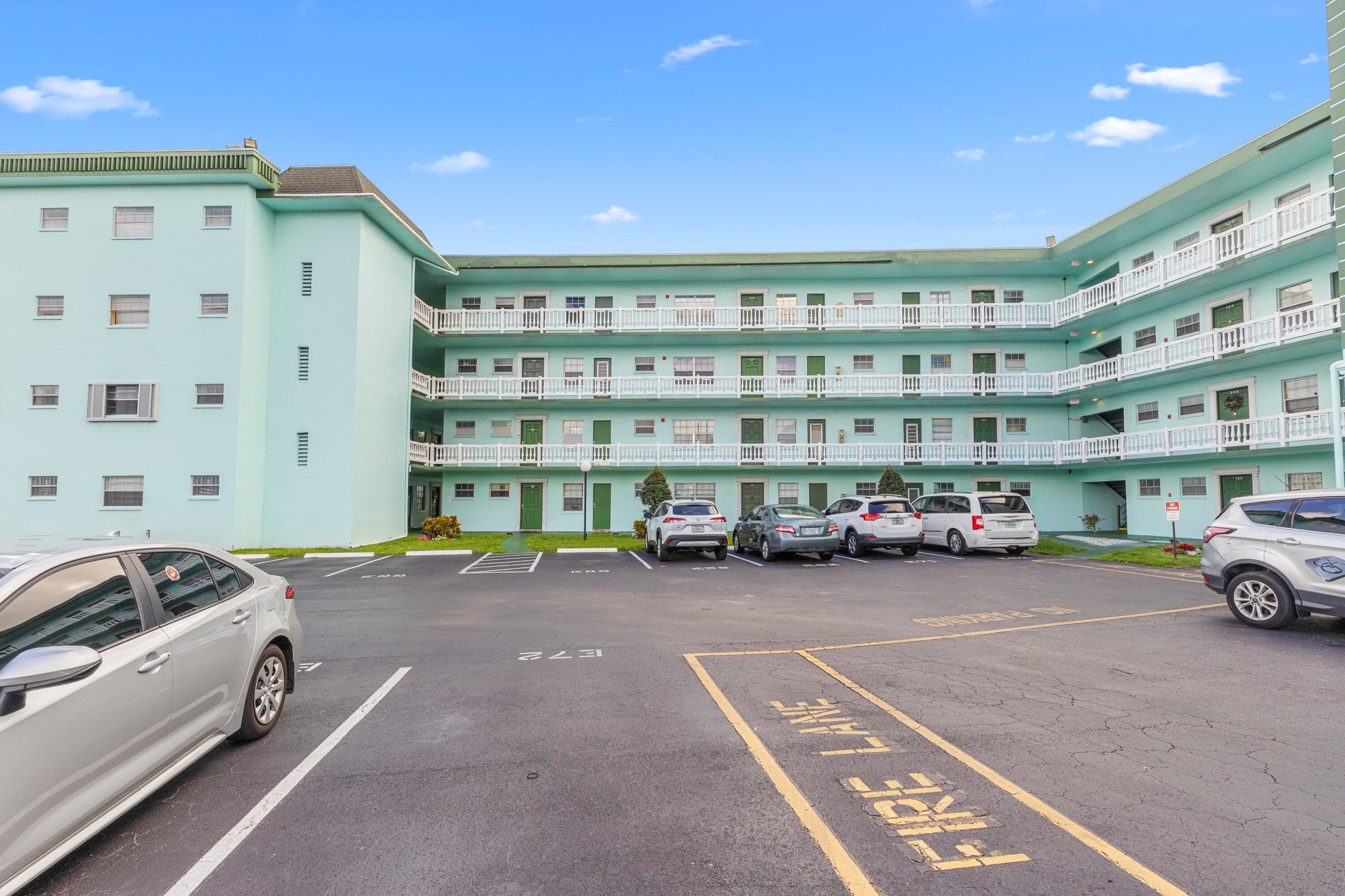 4141 NW 44th Avenue 224, Lauderdale Lakes, FL 33319 — photo 1 of 27
