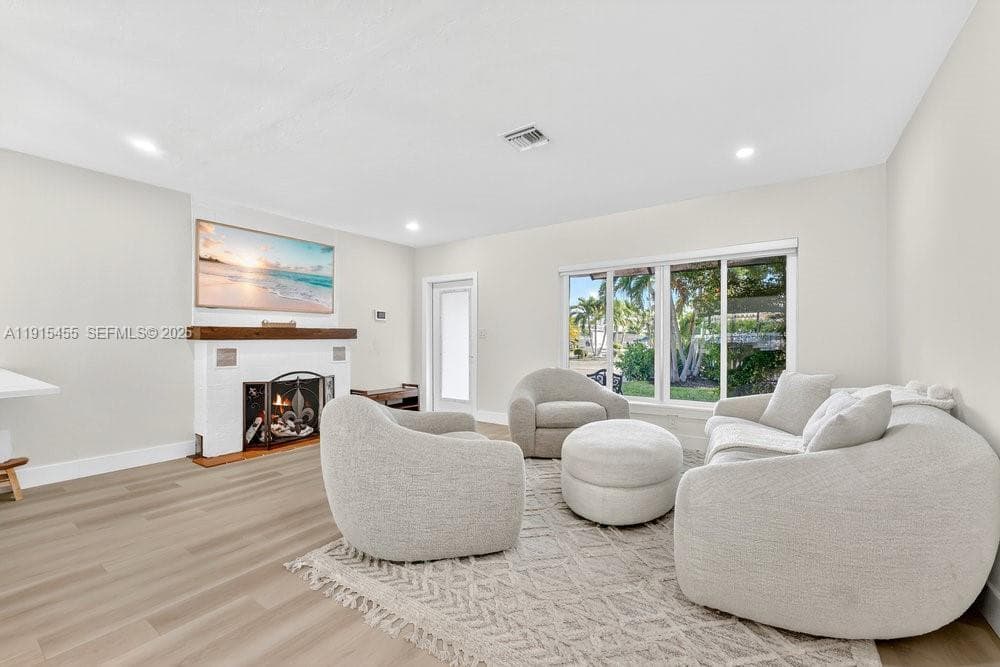 801 NE 19th Terrace, Fort Lauderdale, FL 33304 — photo 9 of 28