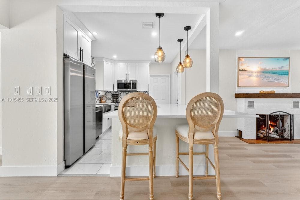 801 NE 19th Terrace, Fort Lauderdale, FL 33304 — photo 13 of 28
