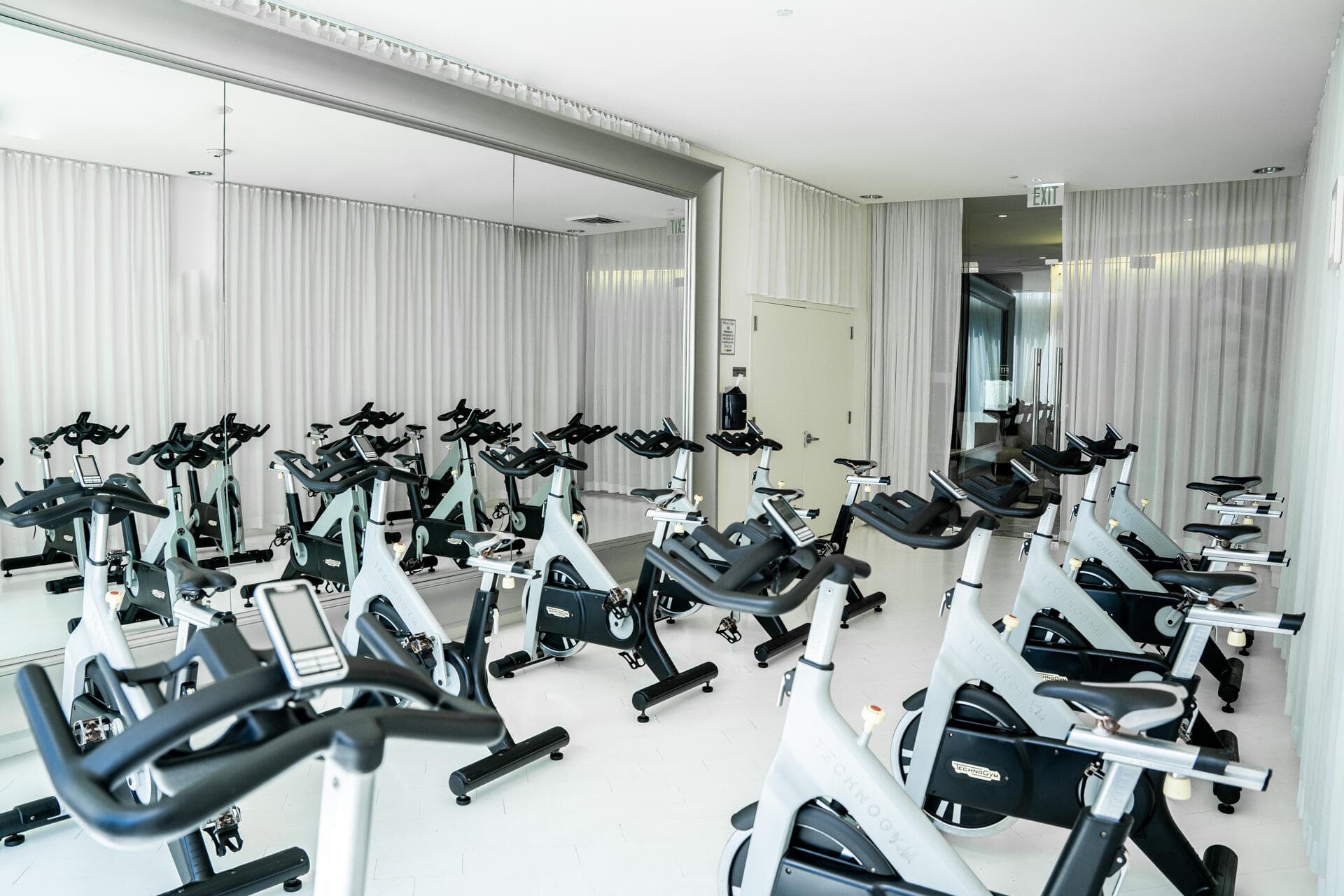 495 Brickell Avenue 911, Miami, FL 33131 — photo 25 of 35