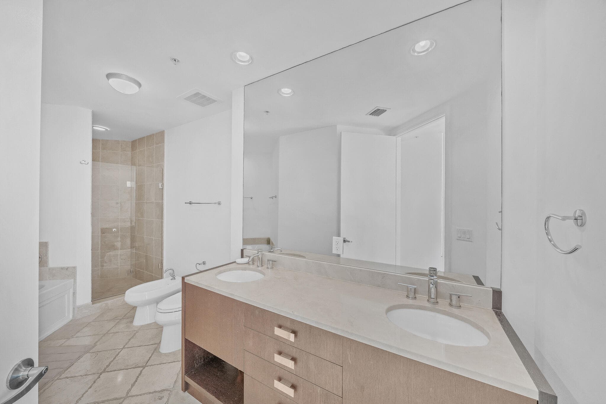 18201 Collins Avenue 3301a, Sunny Isles Beach, FL 33160 — photo 45 of 56