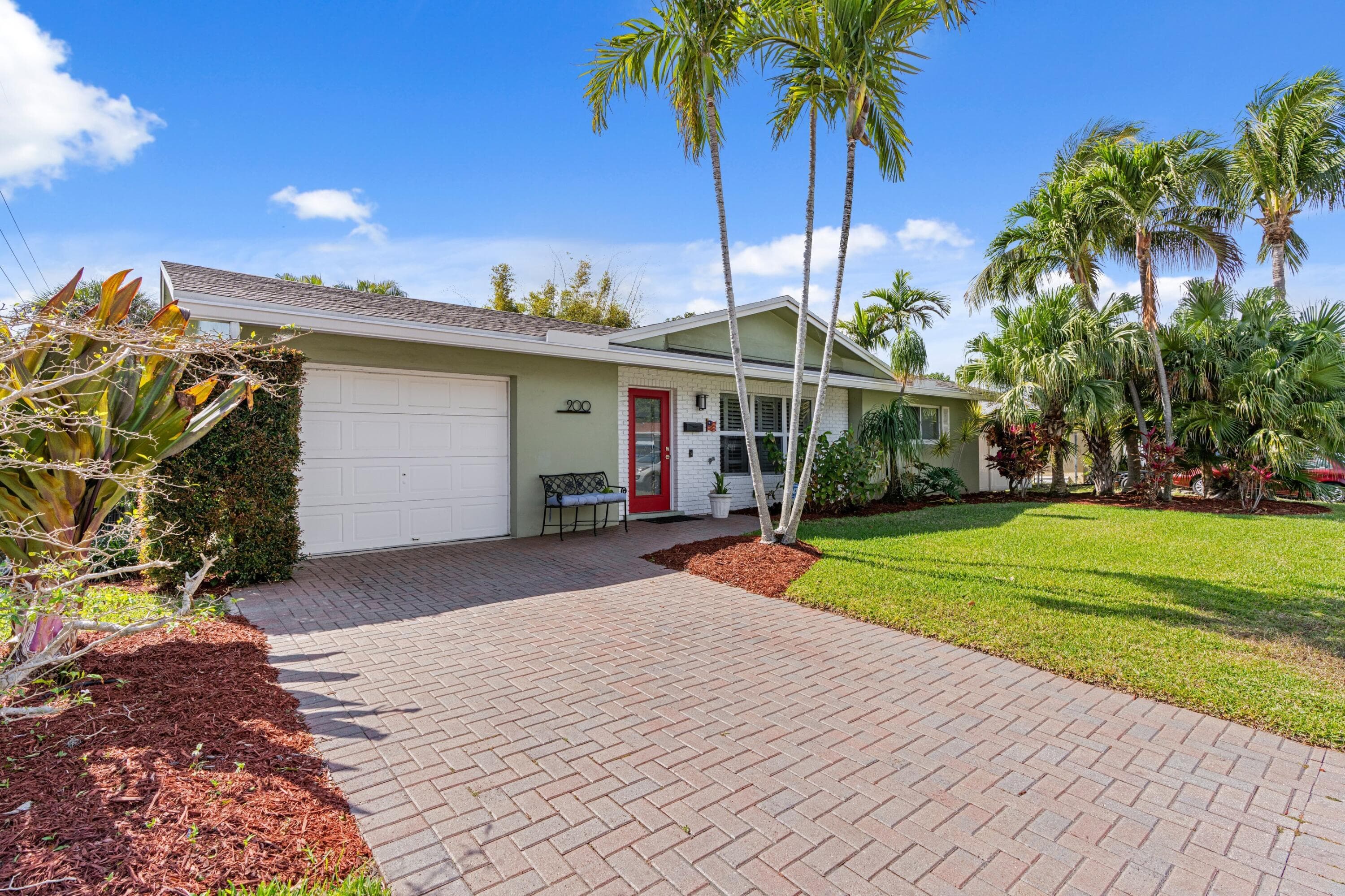 200 SW 5th Street, Boca Raton, FL 33432 — photo 1 of 31