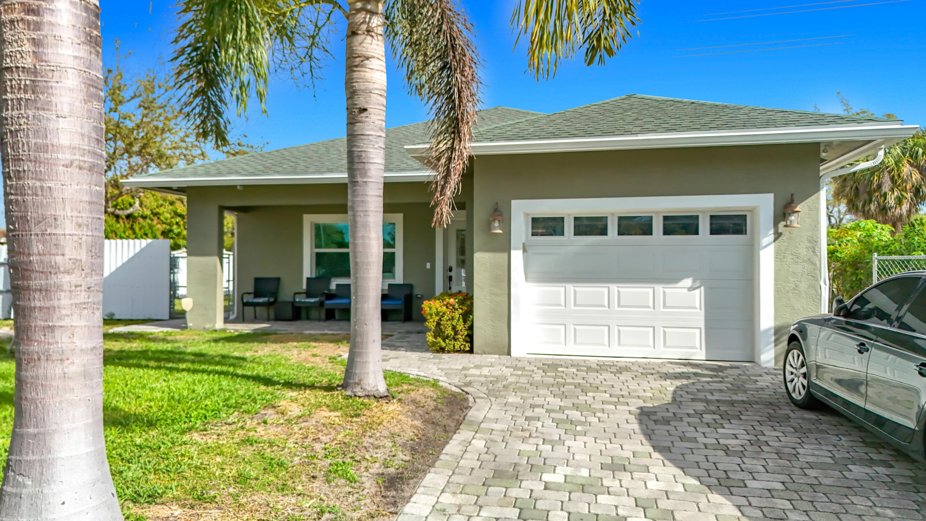 2643 Kentucky Street, West Palm Beach, FL 33406 — photo 1 of 35