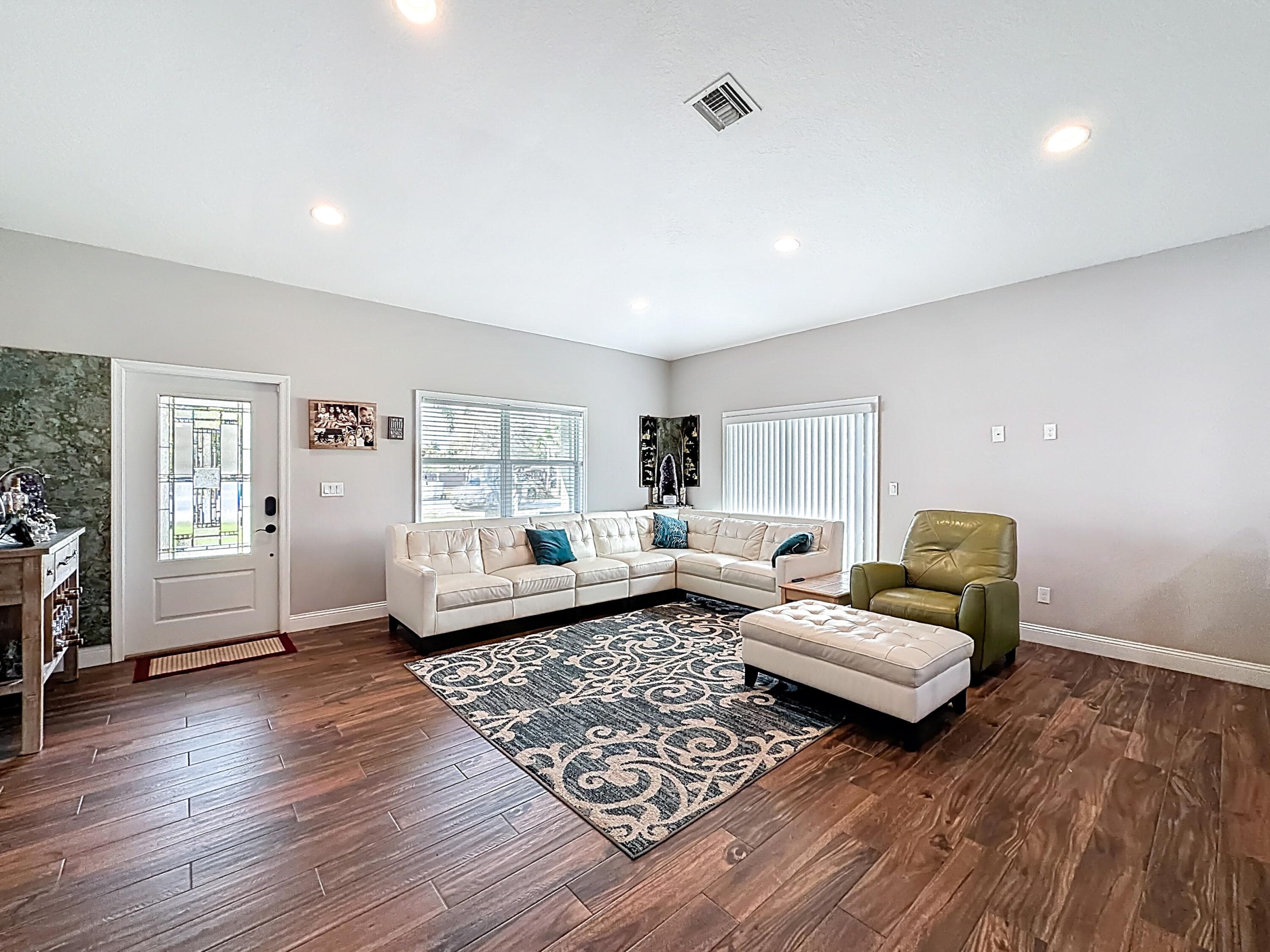 2643 Kentucky Street, West Palm Beach, FL 33406 — photo 7 of 35