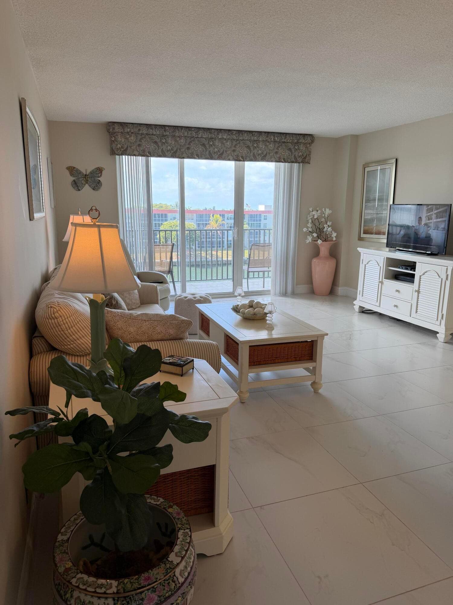 1150 Hillsboro Mile 405, Hillsboro Beach, FL 33062 — photo 3 of 40