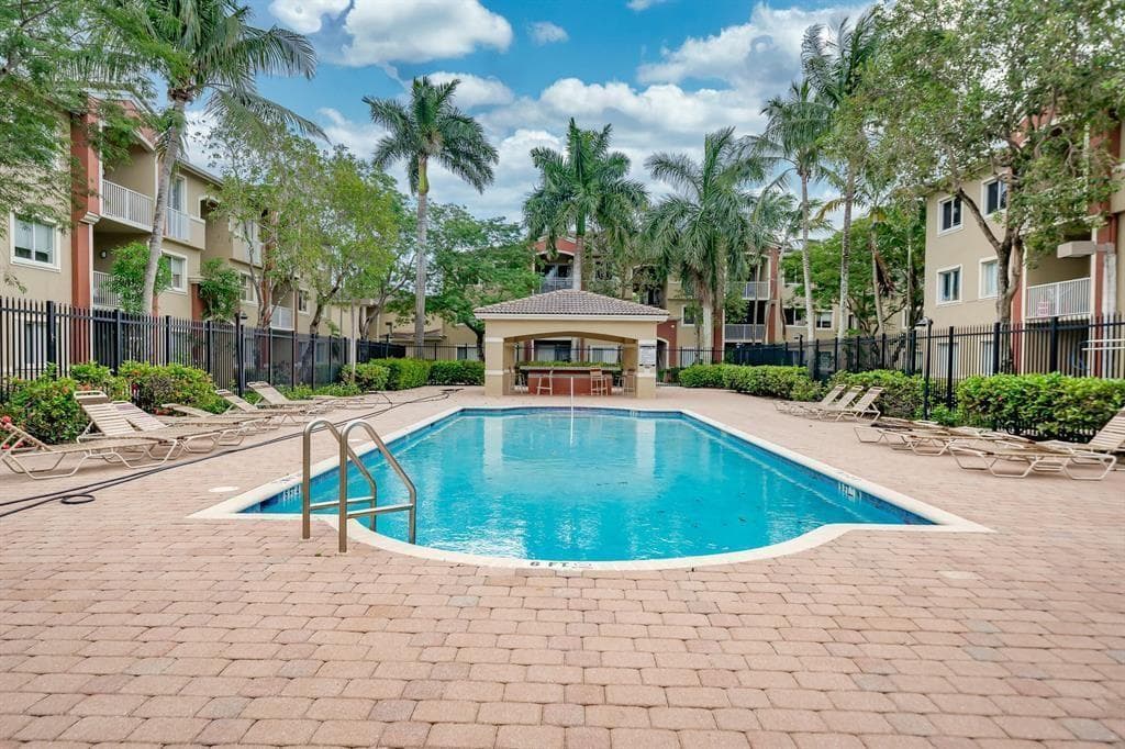 7085 Nova Drive 226, Davie, FL 33317 — photo 2 of 10