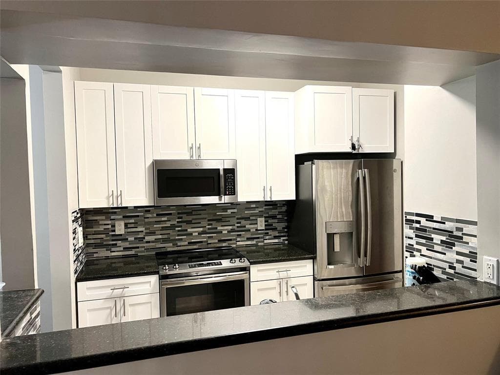 7085 Nova Drive 226, Davie, FL 33317 — photo 4 of 10