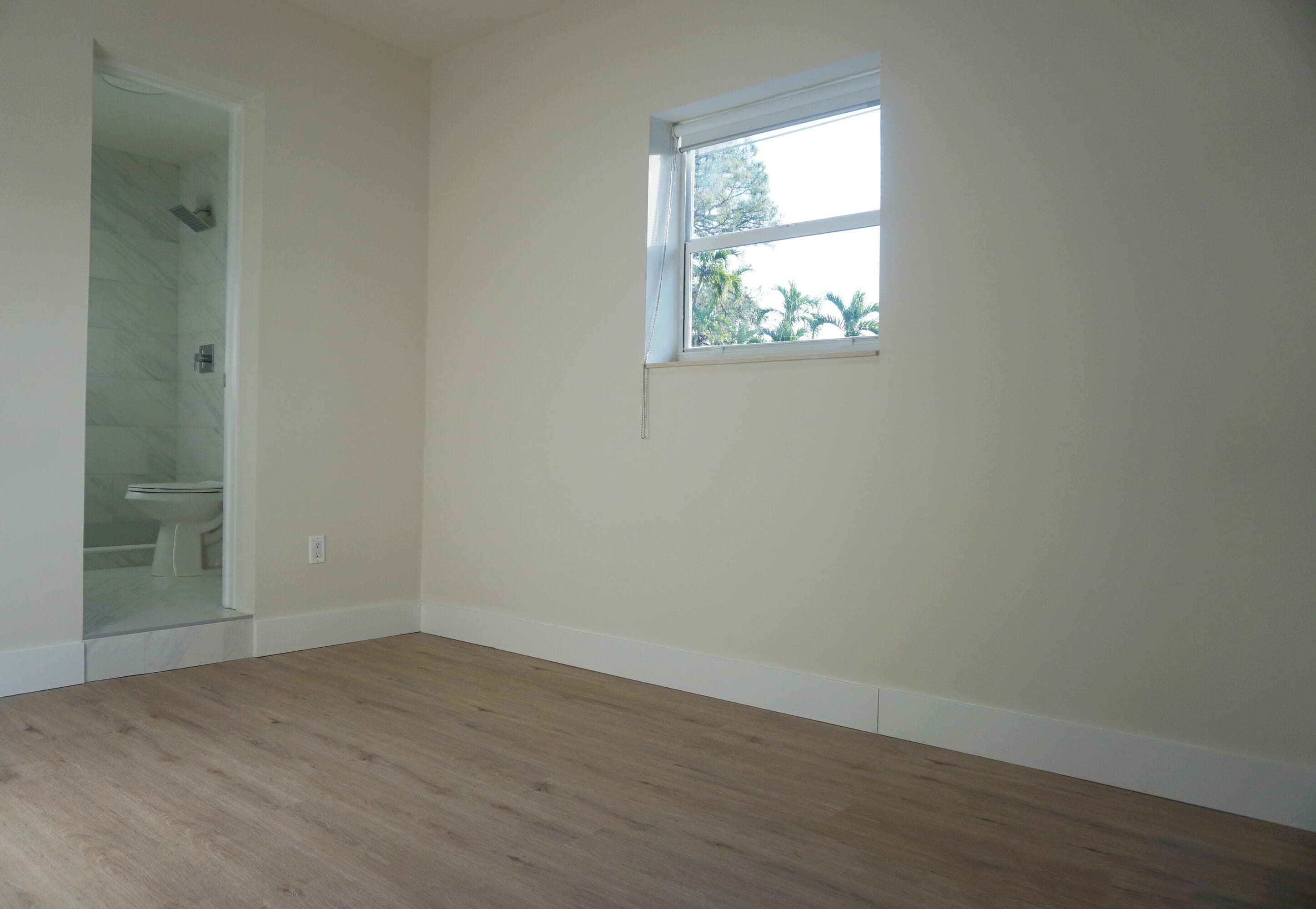 1498 NE 38th Street, Oakland Park, FL 33334 — photo 6 of 16