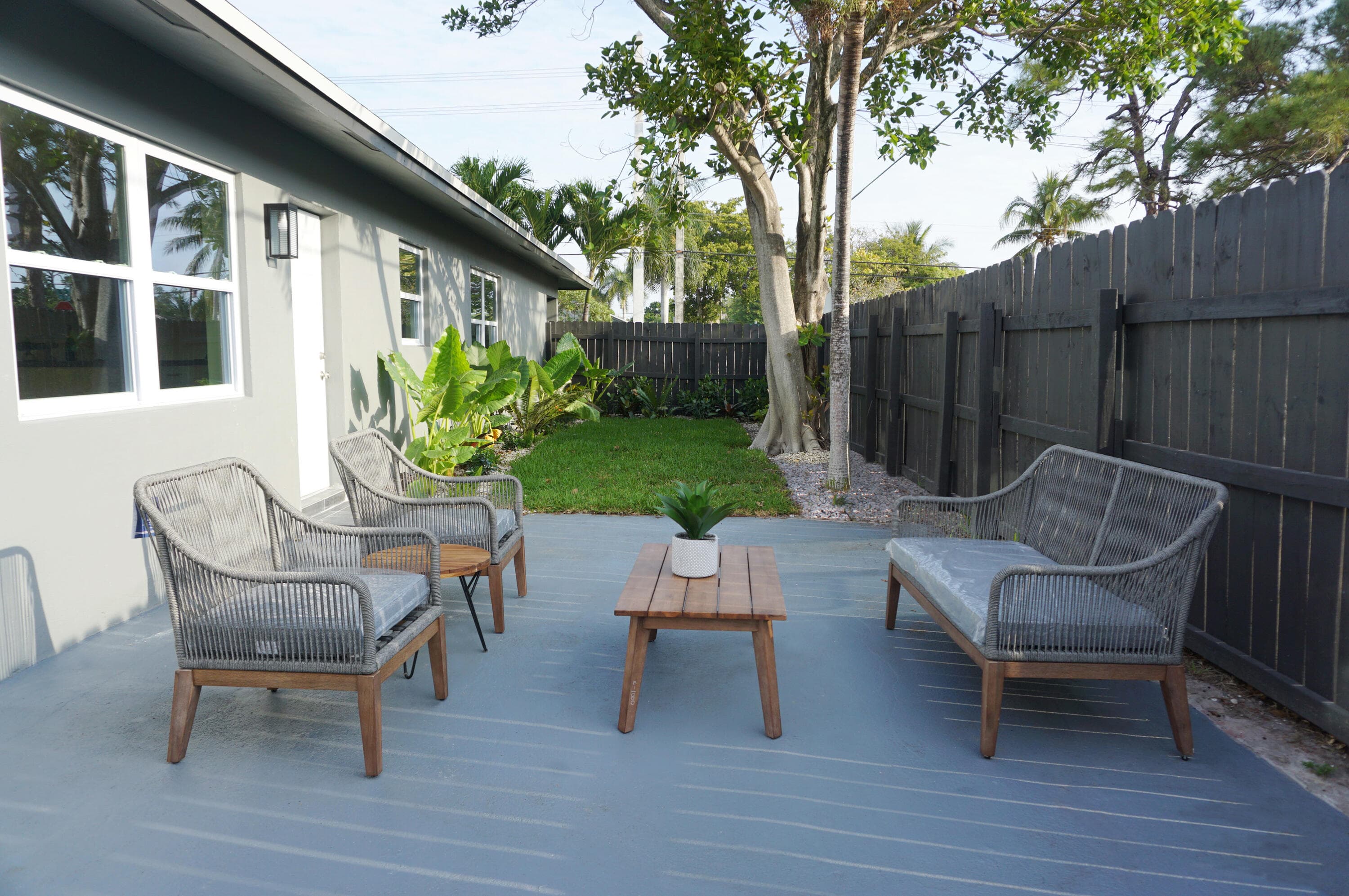 1498 NE 38th Street, Oakland Park, FL 33334 — photo 14 of 16